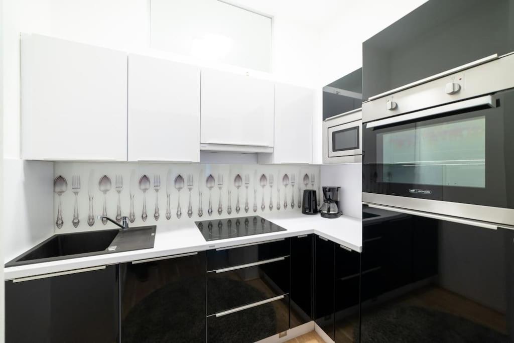 Beautiful apartment in Vienna's heart 1b