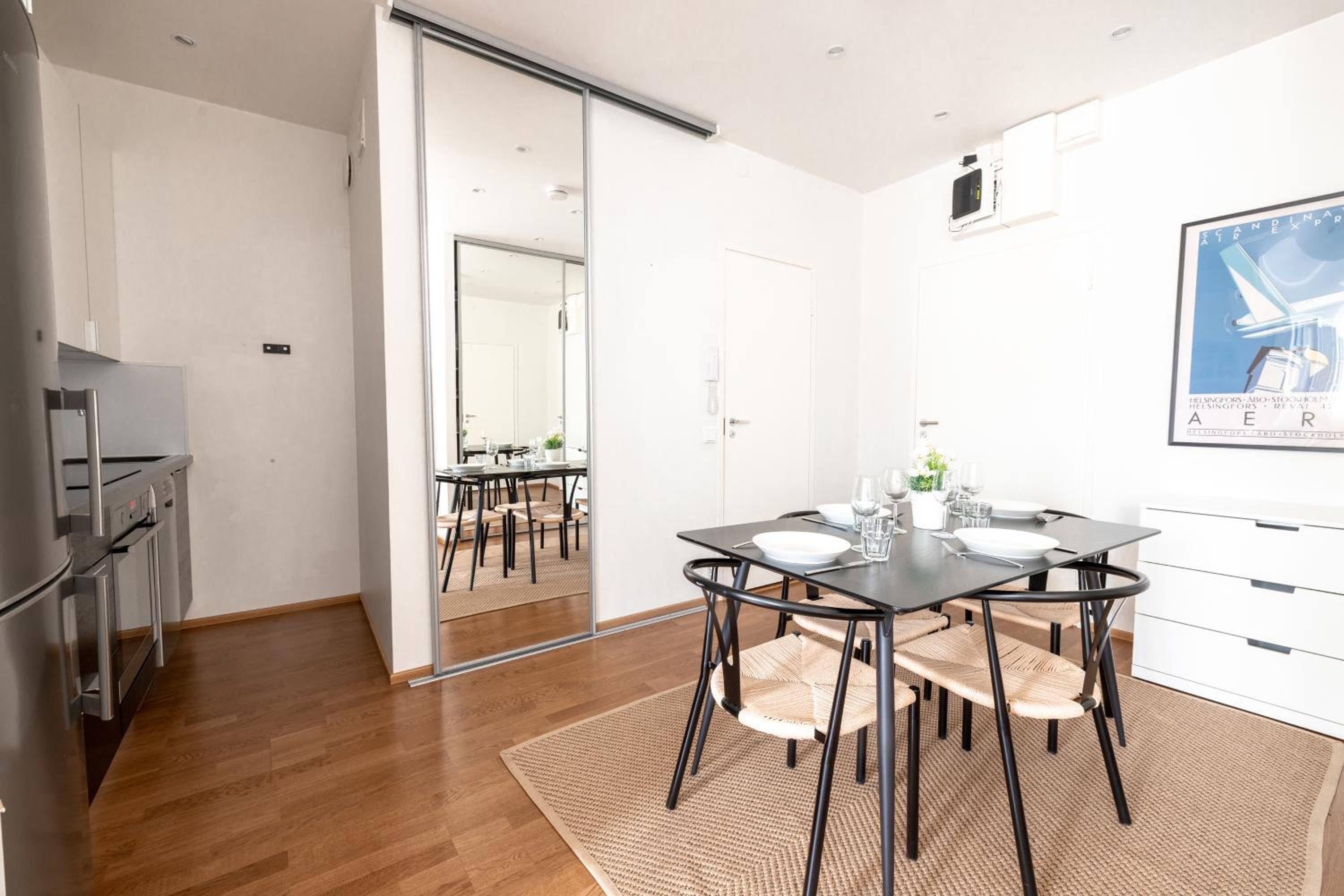 POISTA 2ndhomes Cozy & Modern Top Floor 1BR Home view 2