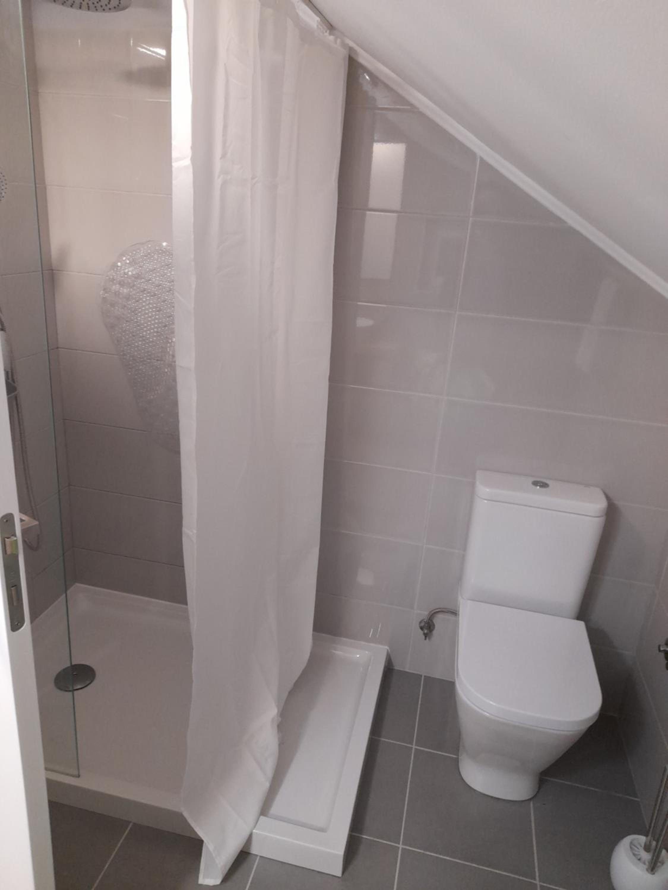 Hall 92 Quartos com WC em moradia com piscina A-das-Lebres Loures, 사진 63