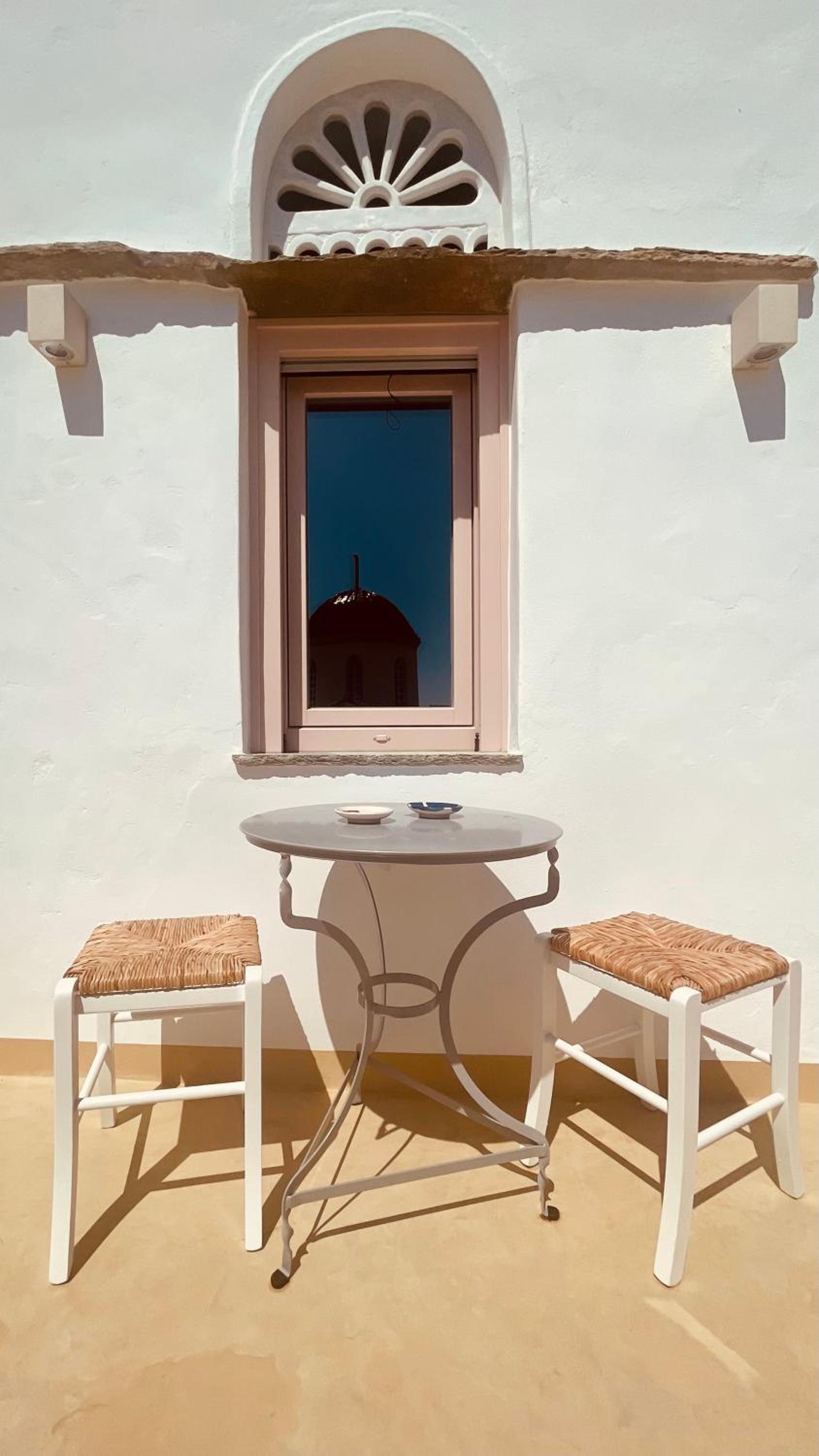 Th_eros House