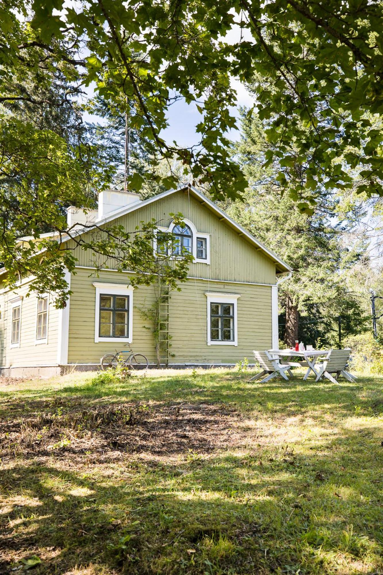 Maalaishuvila Wanha Virkailija Iittala