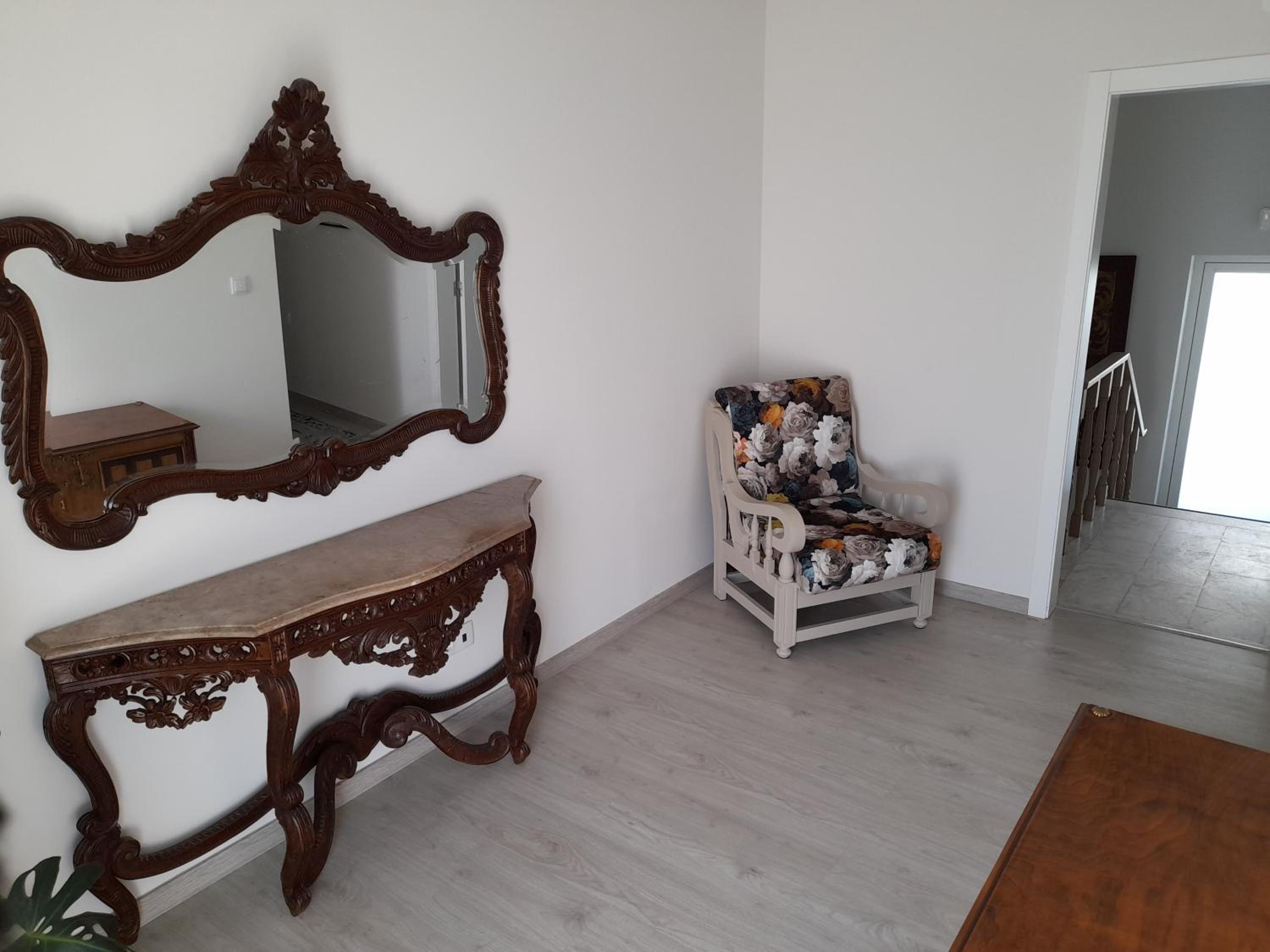 Hall 92 Quartos com WC em moradia com piscina A-das-Lebres Loures, 사진 72