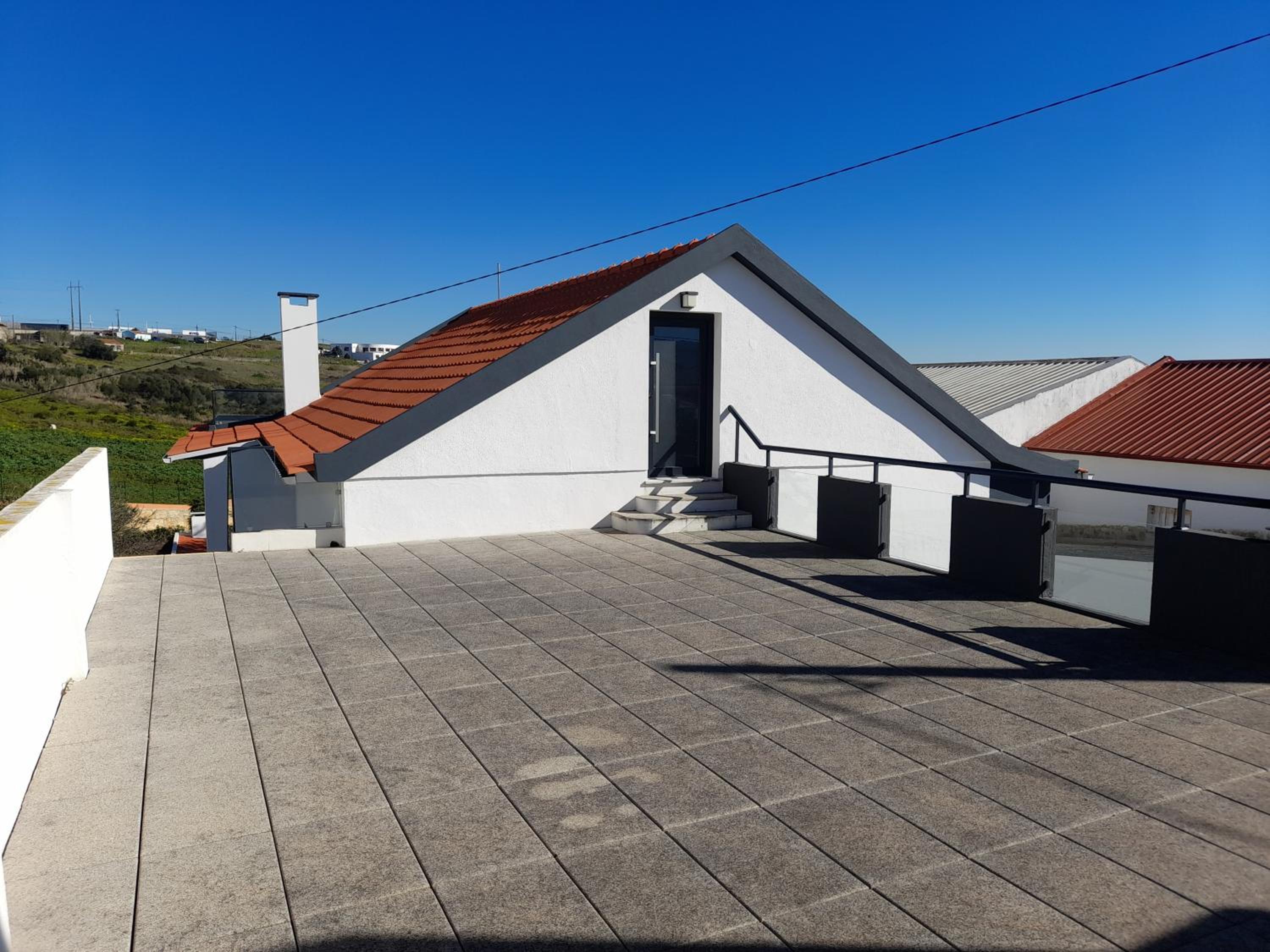 Hall 92 Quartos com WC em moradia com piscina A-das-Lebres Loures, 사진 45