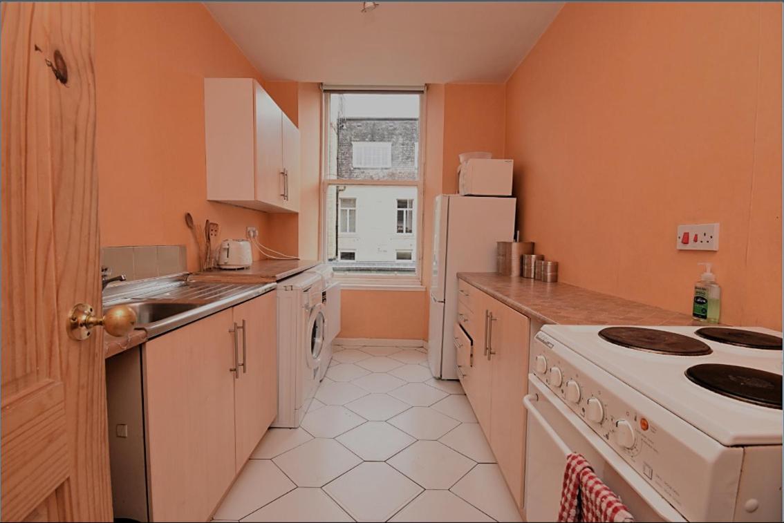 Cosy n Comfy Flat in Historic Heart of Edinburgh view 4