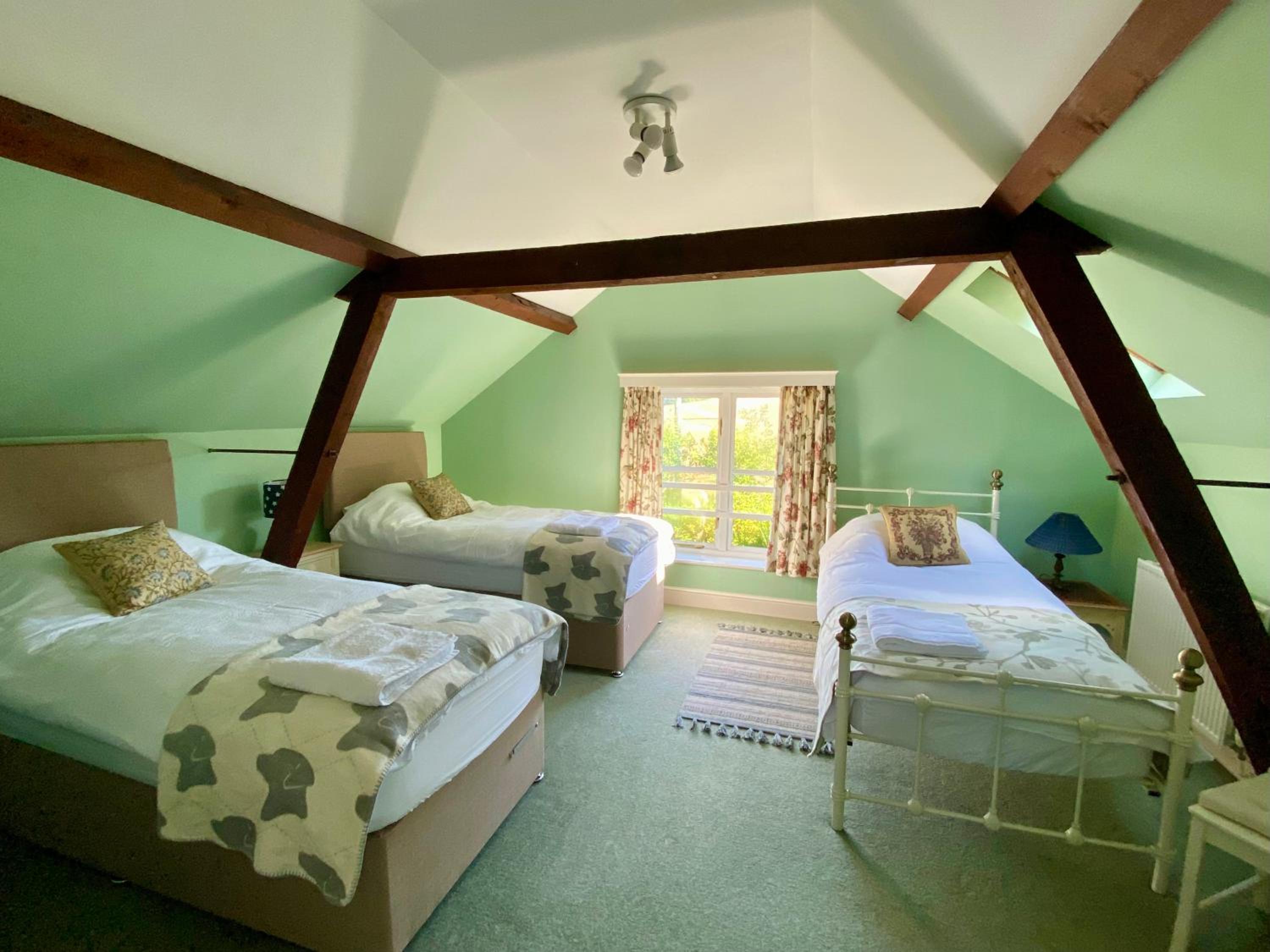 Stable Cottage Peaceful Stunning Retreat near Bath view 5