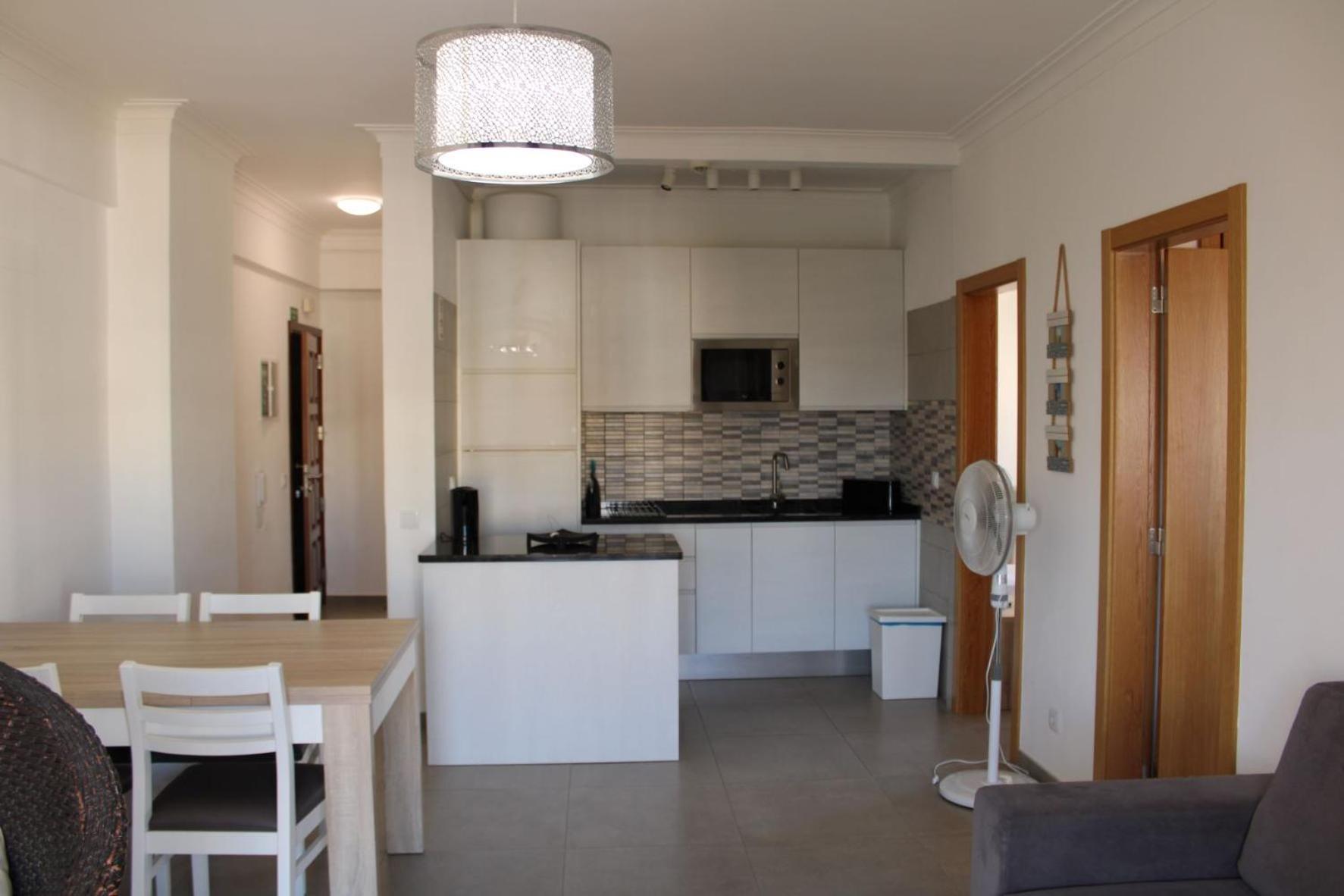 Casa Solmonte en Portimão — kitchen