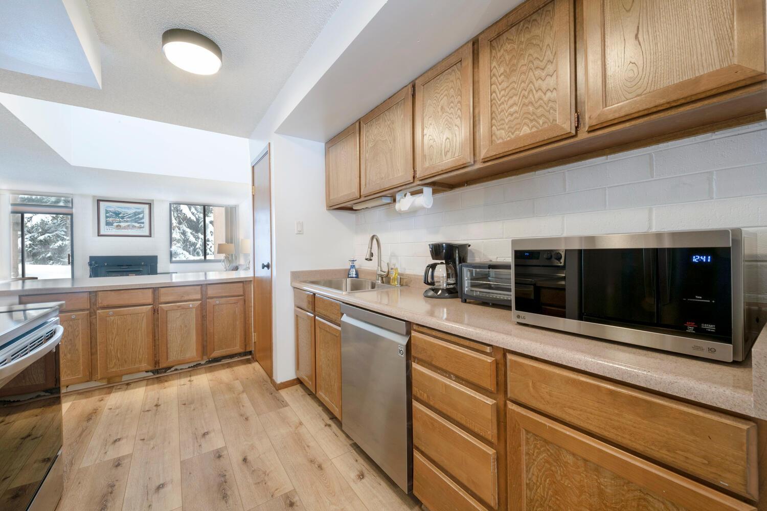 Two Bedroom Park Ave Condo by Park City Vacations view 2
