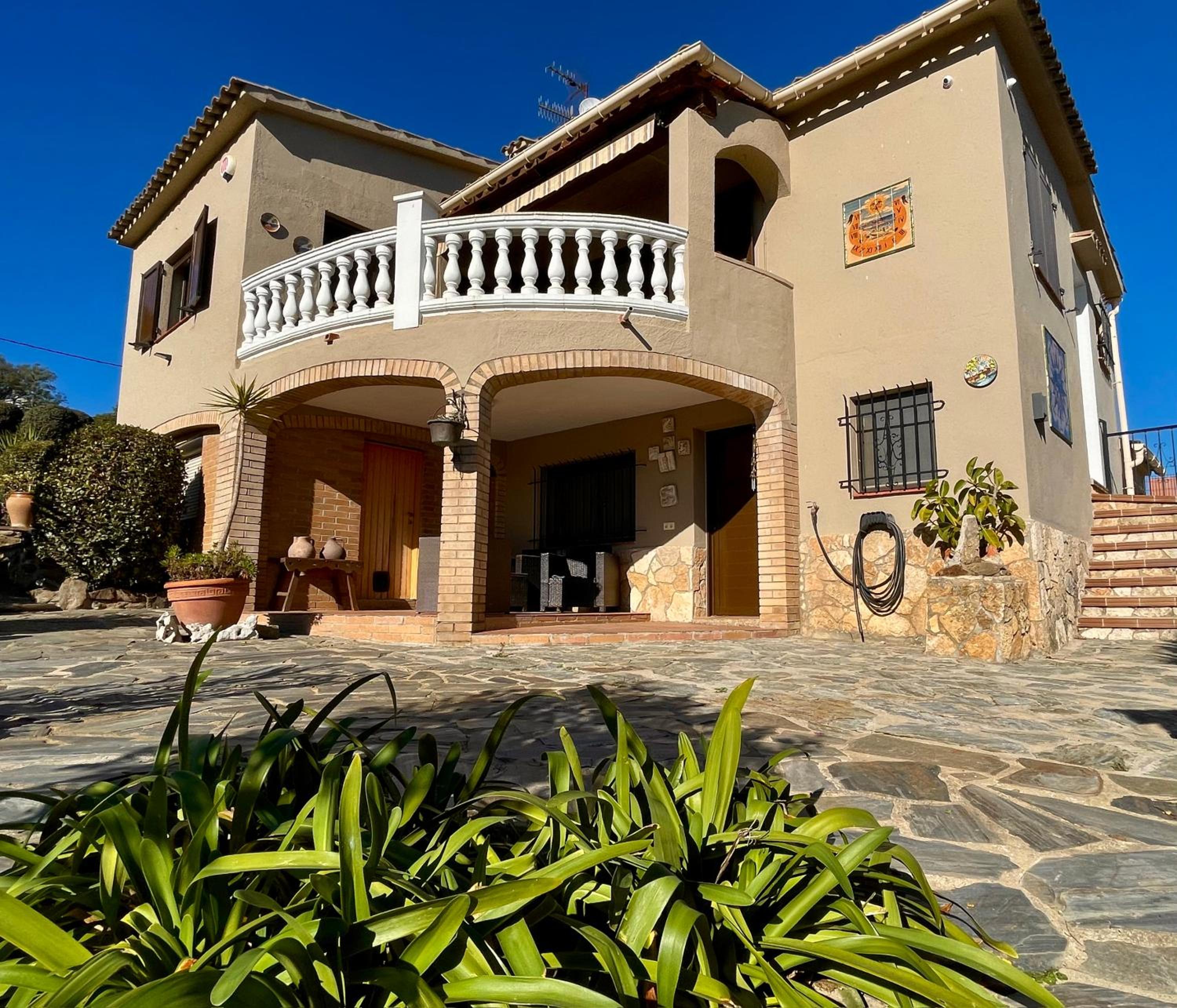 Villa Xarbi by Costabravaway