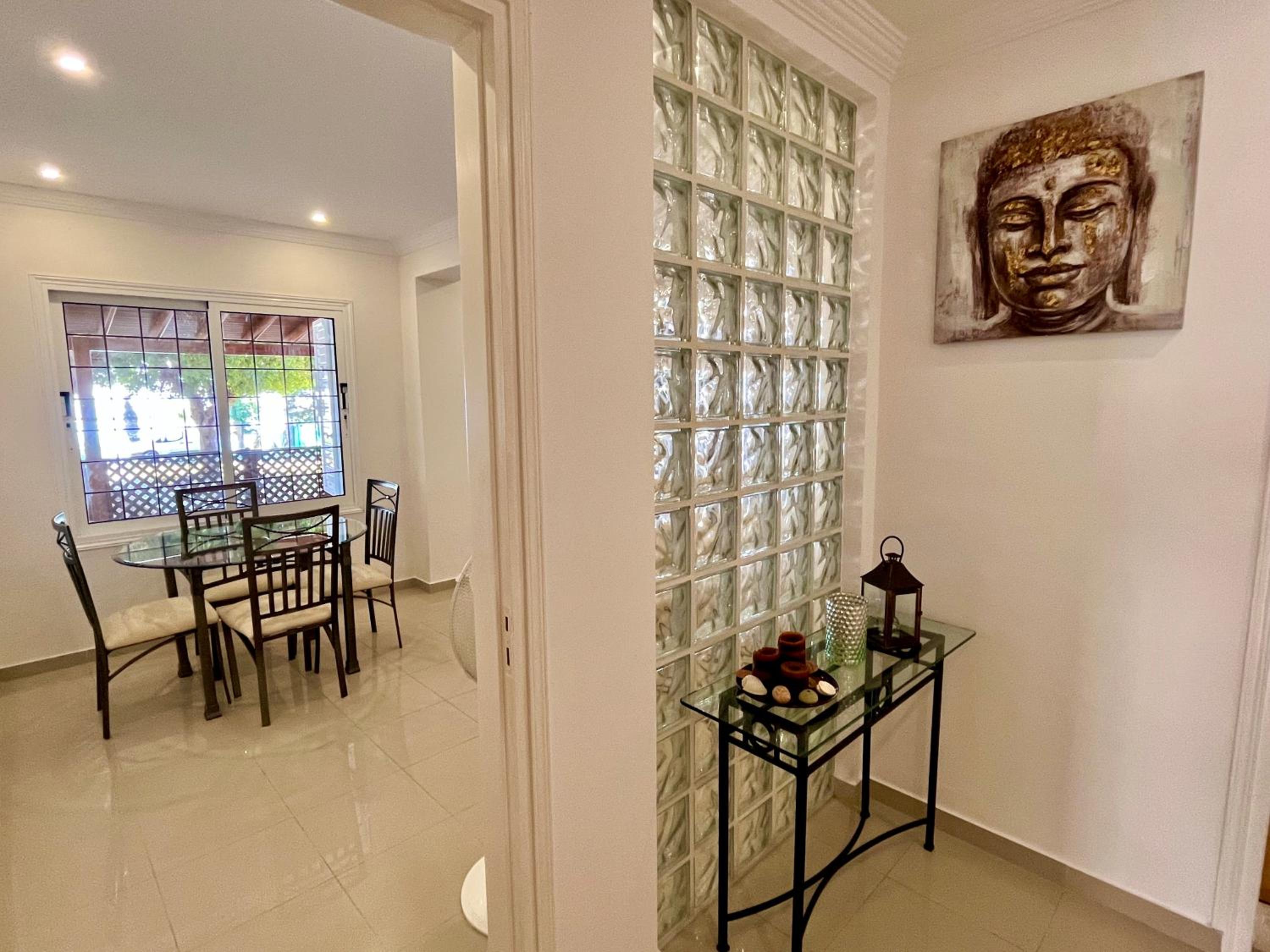 Limassol Vacations - Dream Beachfront Bungalow - Property Image 2
