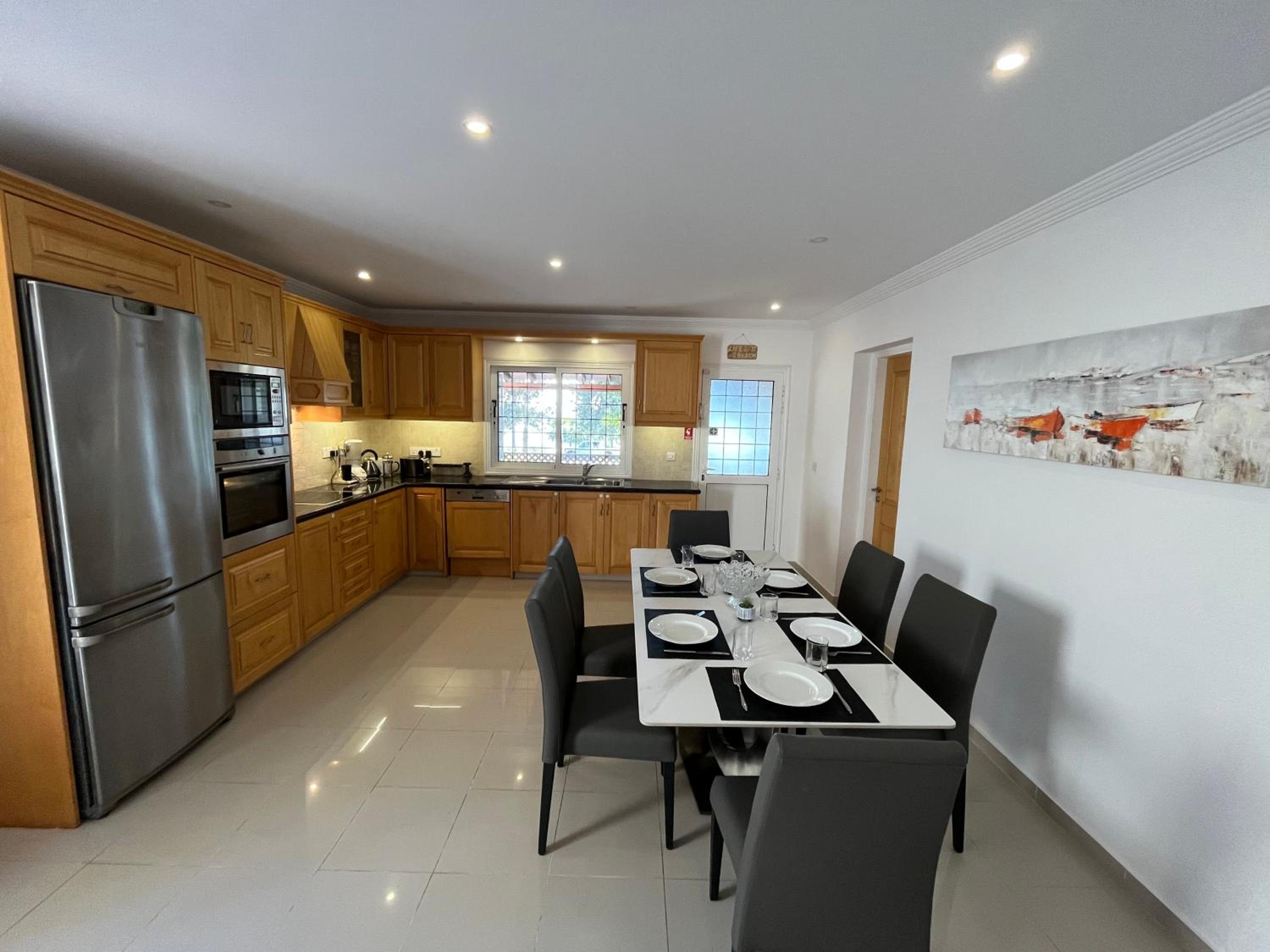 Limassol Vacations - Dream Beachfront Bungalow - Property Image 16