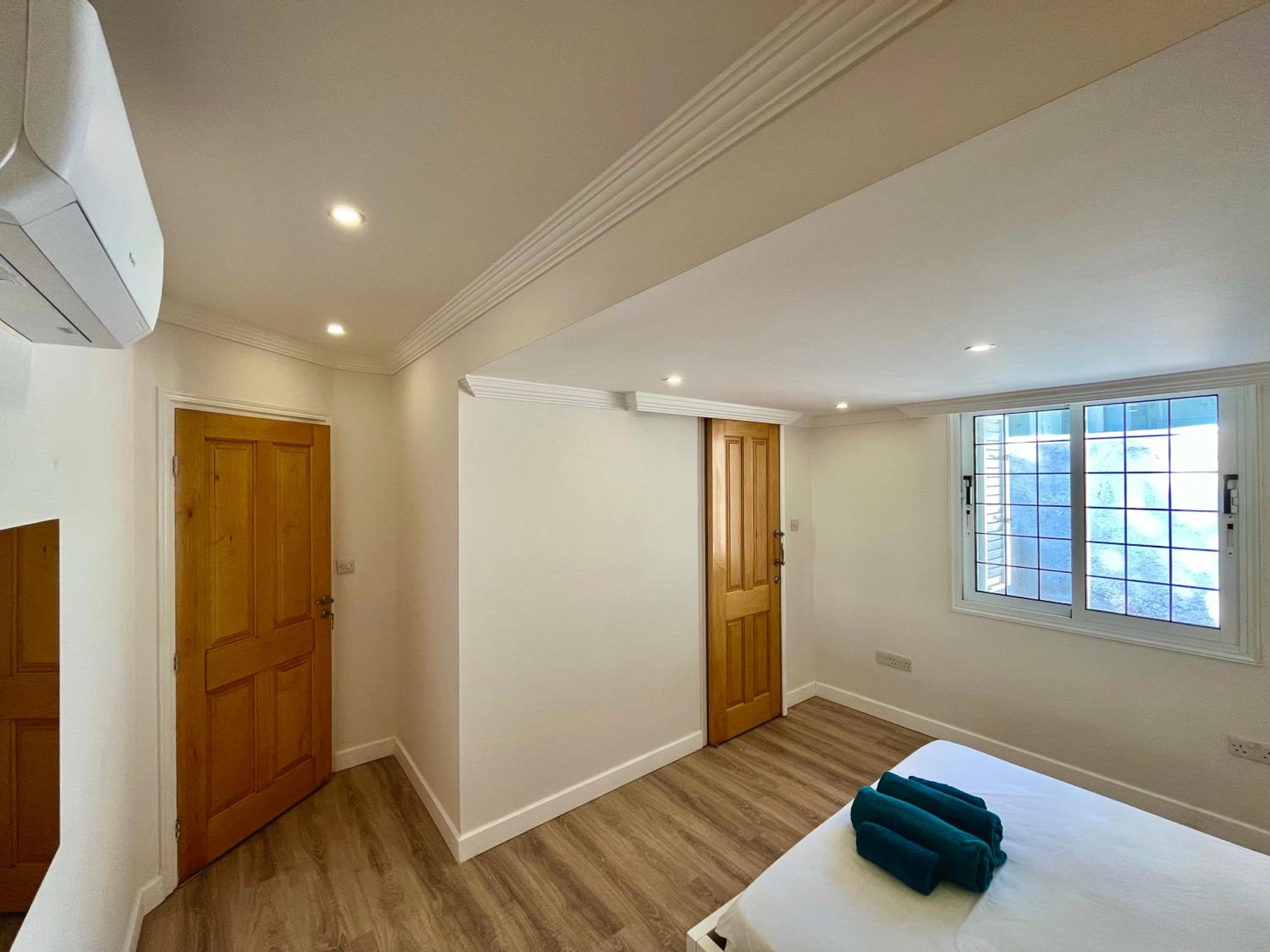 Limassol Vacations - Dream Beachfront Bungalow - Property Image 10