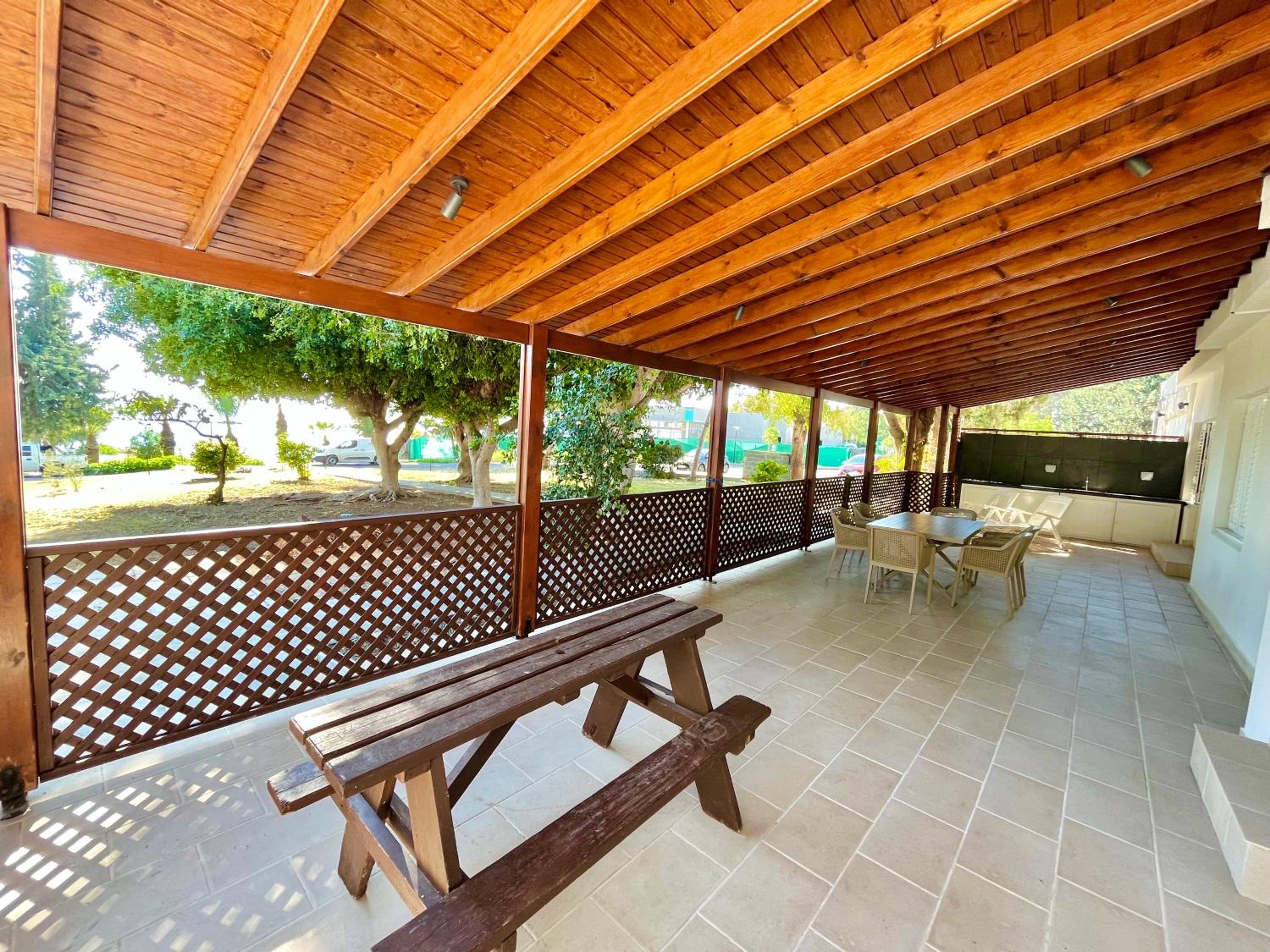 Limassol Vacations - Dream Beachfront Bungalow - Property Image 5