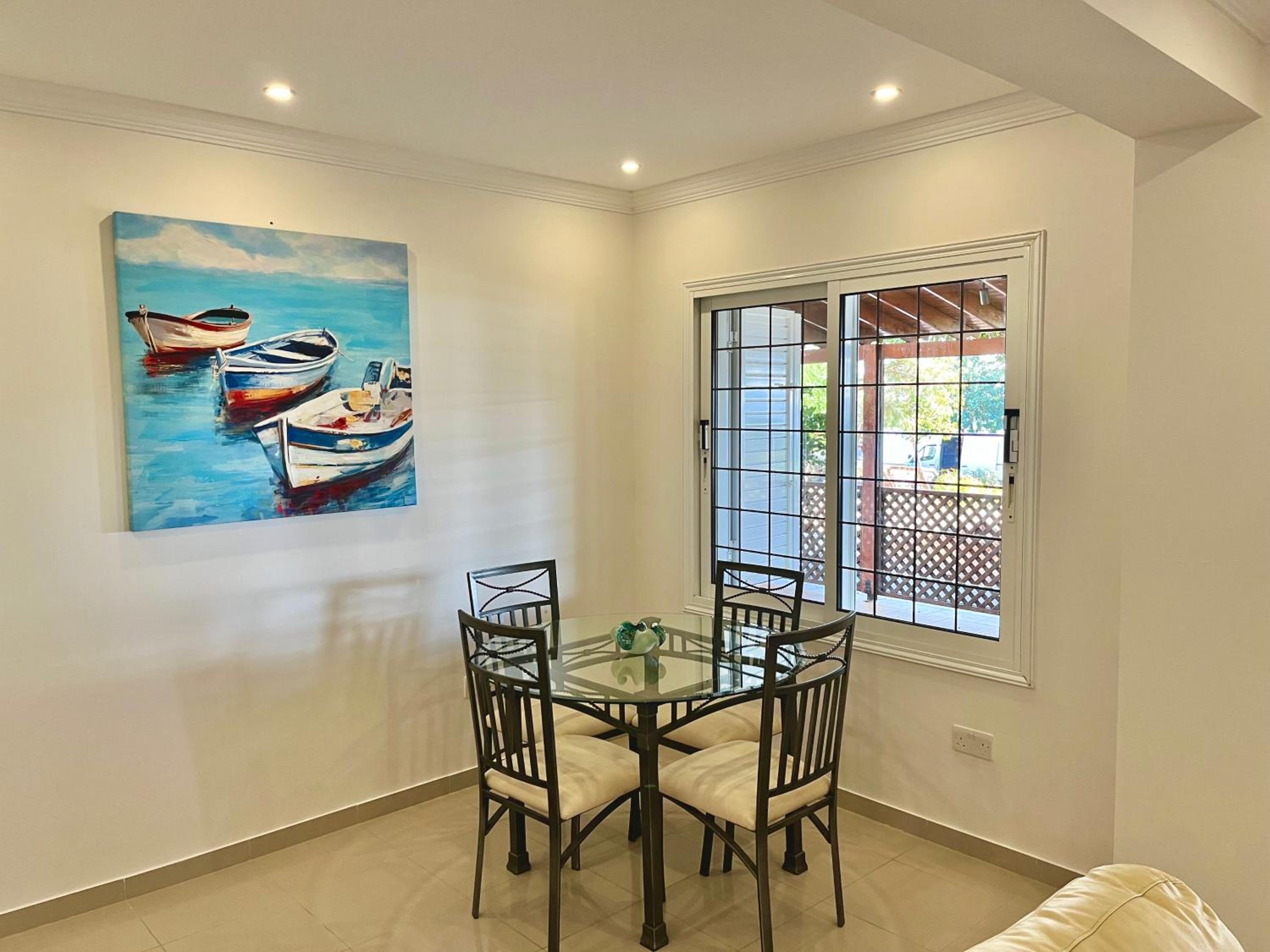 Limassol Vacations - Dream Beachfront Bungalow - Property Image 4