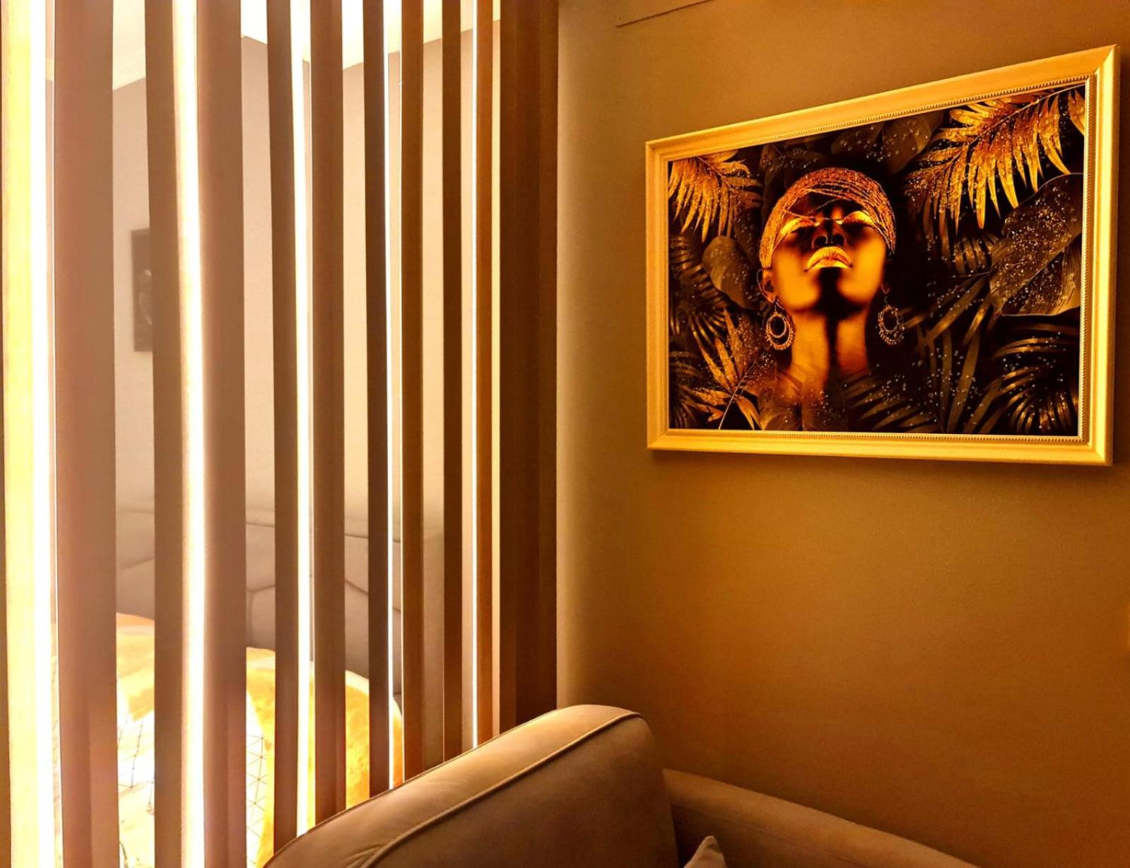 Sunny Apartment - Blloku Tirana, near Lake