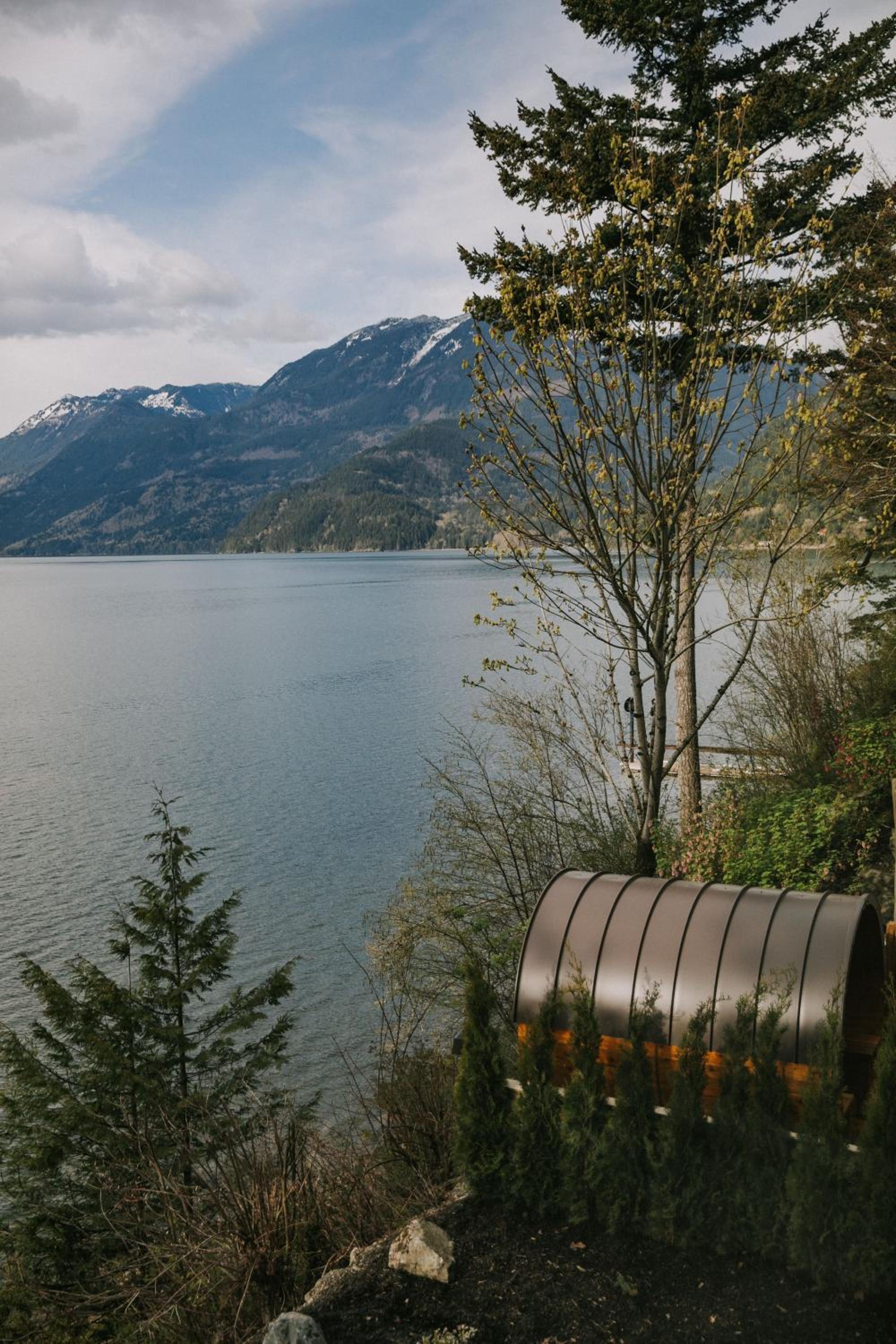 The Lodge on Harrison Lake
