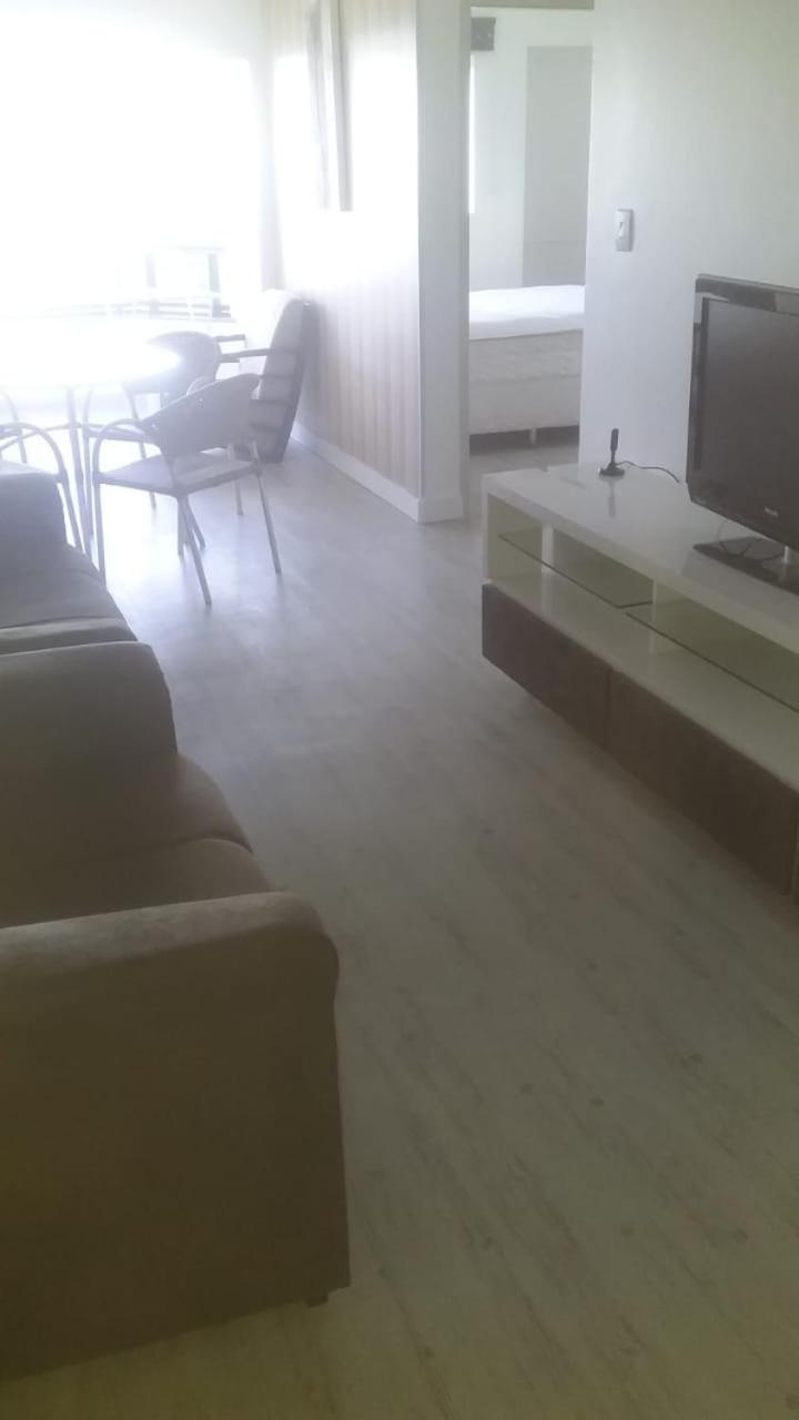 Apartamento de frente ao Mar a 50m do MAG Shopping