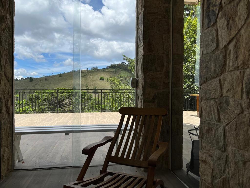 HOSTYN Casa Paraiso nas Montanhas, Condominio de Alto Padrão cercado pela Natureza