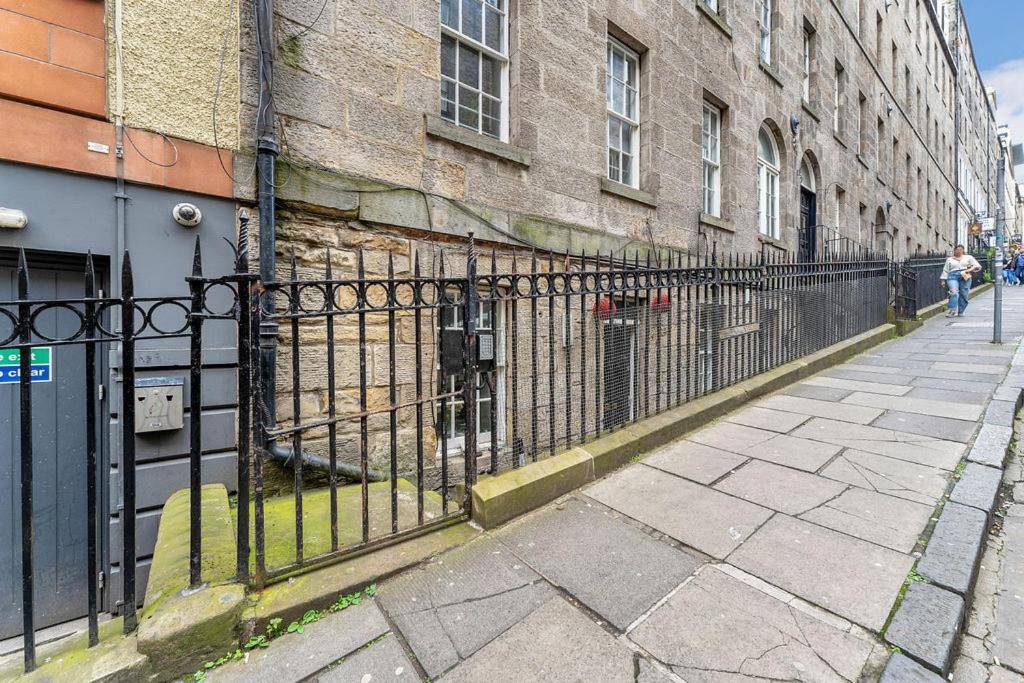 Edinburgh perfect location