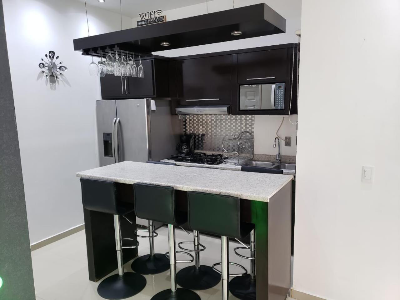 Departamentos L
