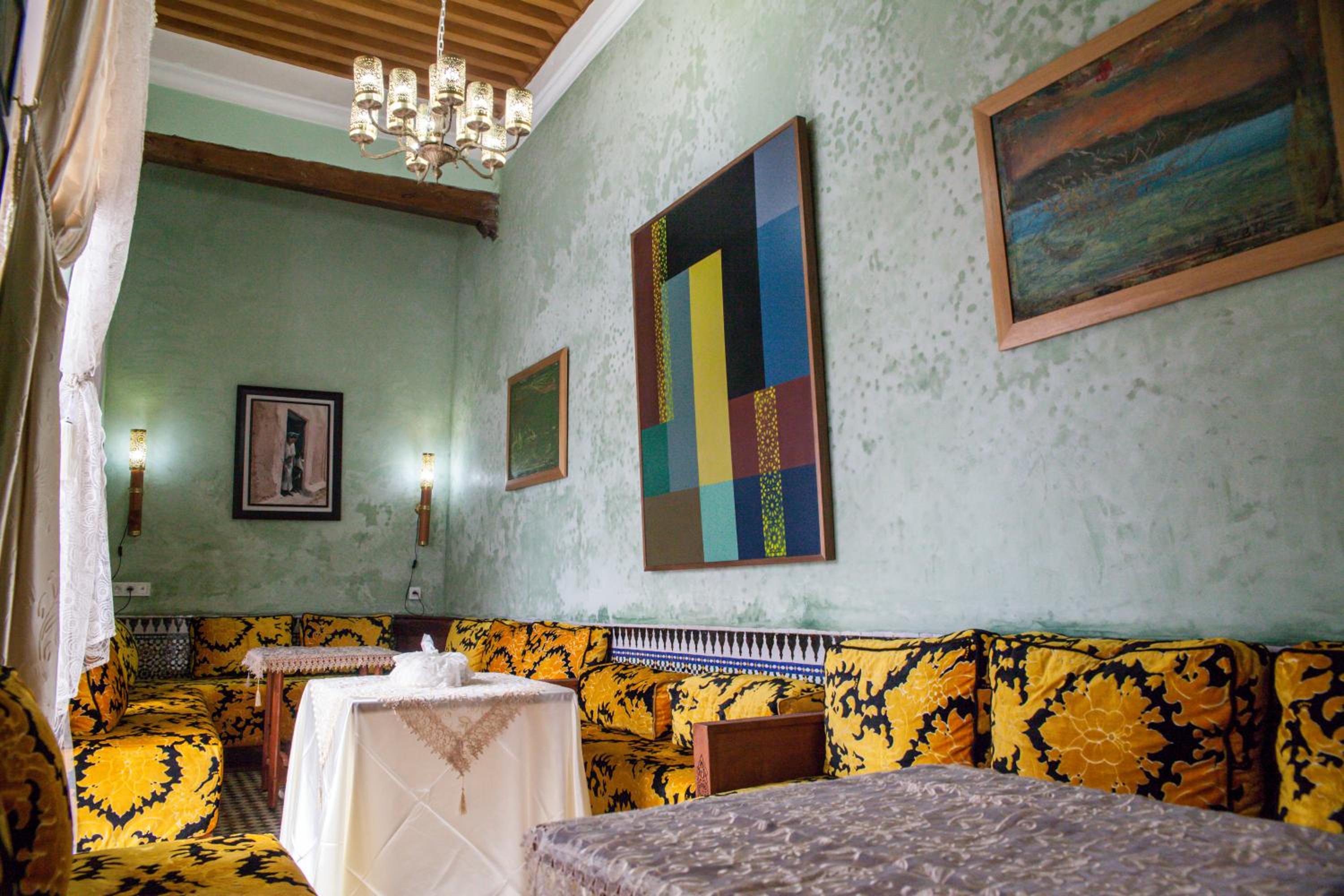 lounge