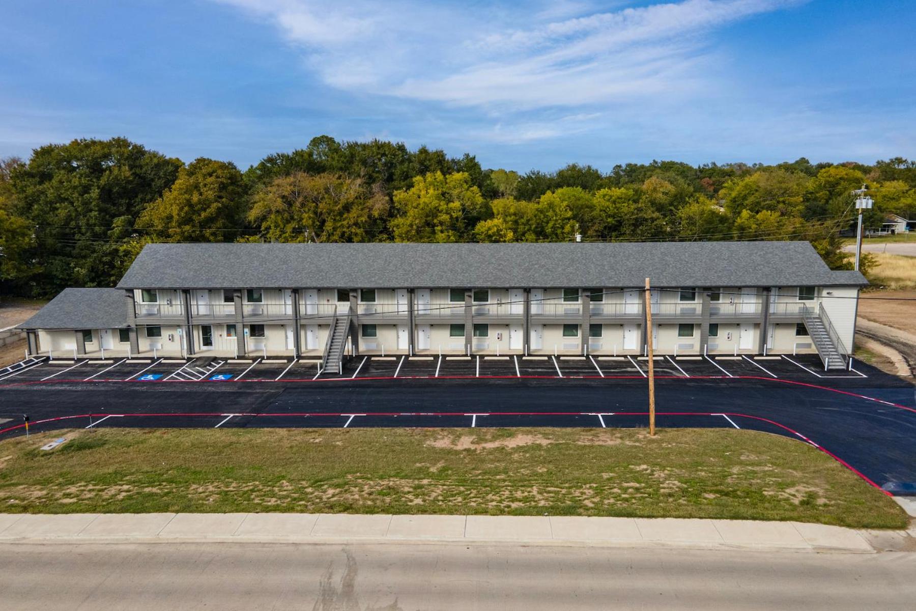 Extended Stay Gun Barrel City