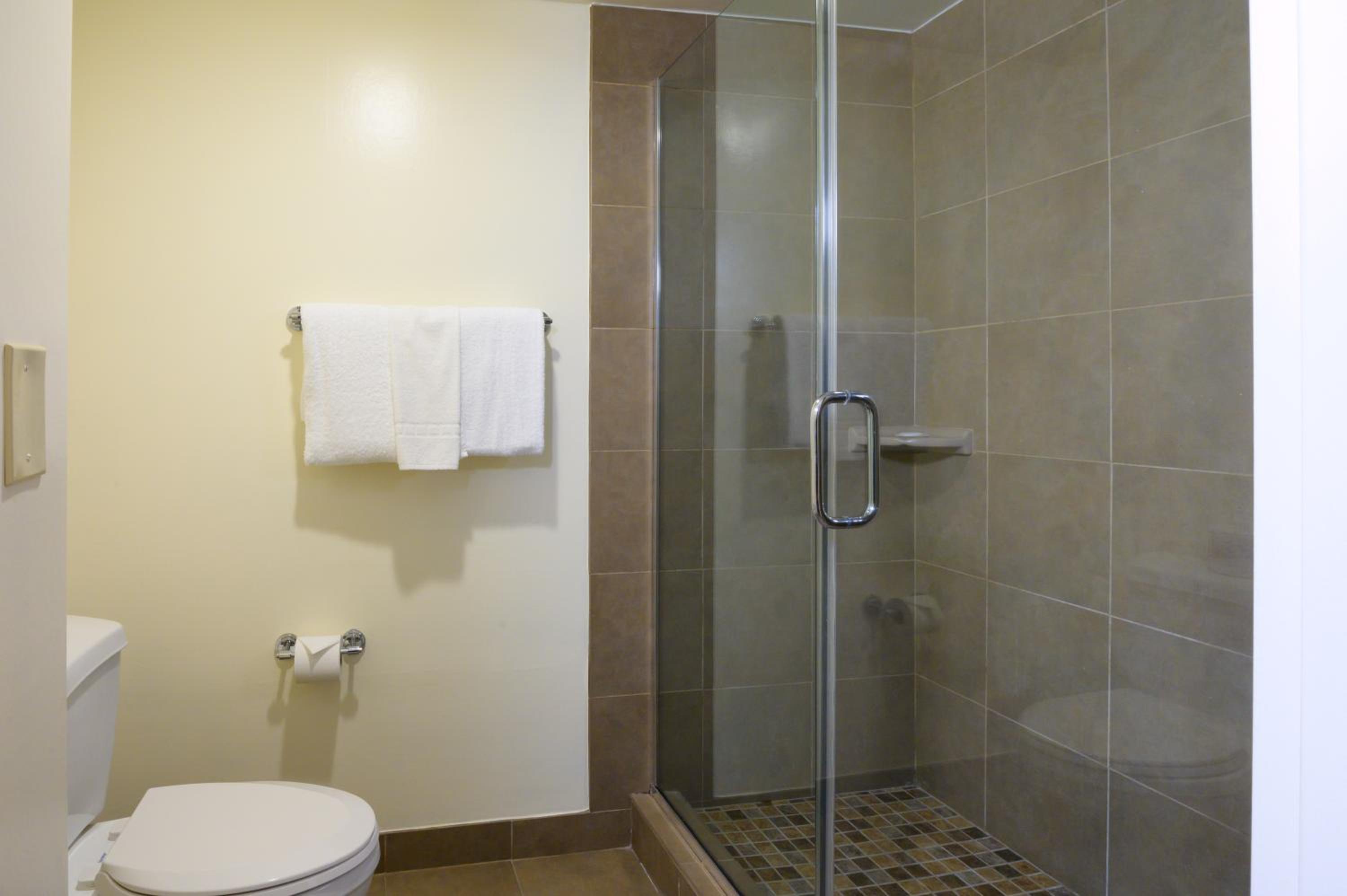 Van Nuys Vacations - Airtel Plaza Hotel - Property Image 17