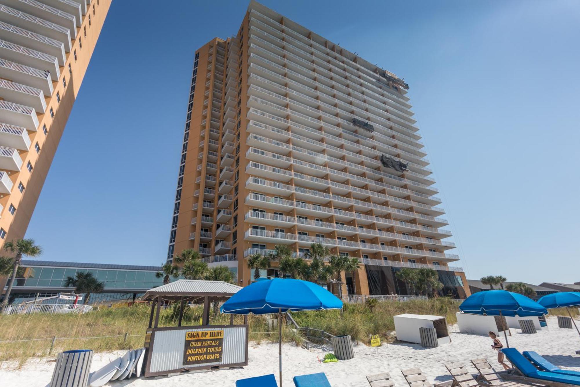 Low Floor, beautiful ocean views condo