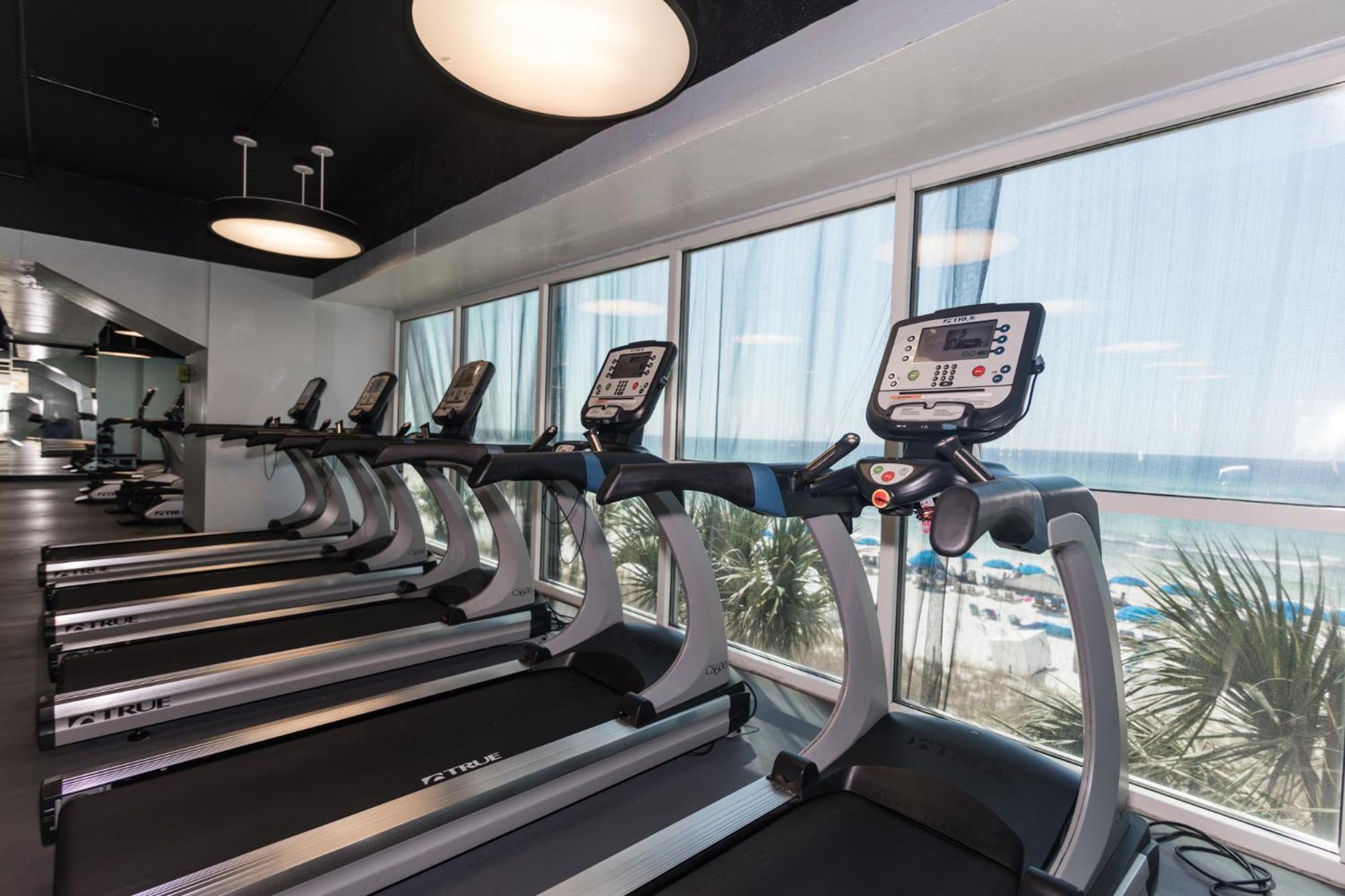 Low Floor, beautiful ocean views condo