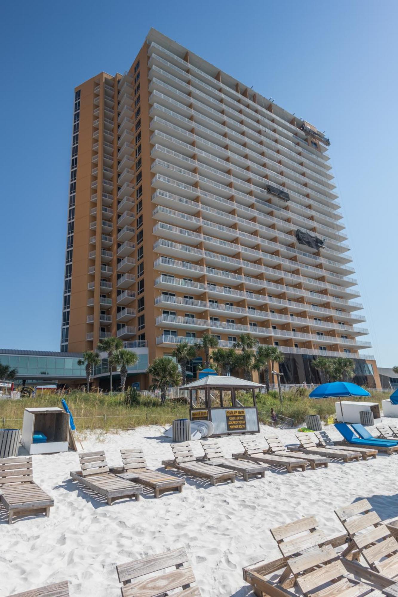 Low Floor, beautiful ocean views condo