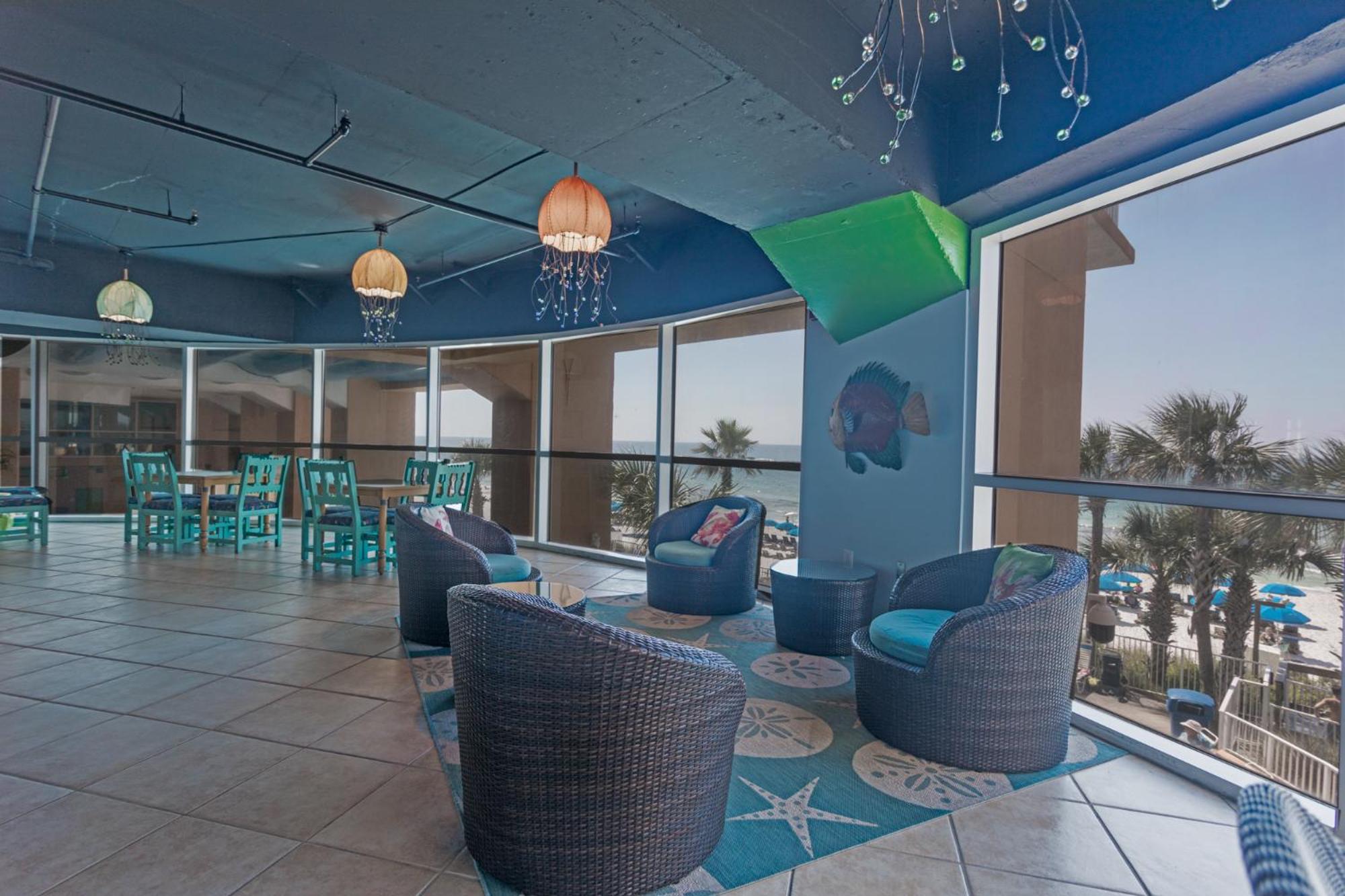Low Floor, beautiful ocean views condo