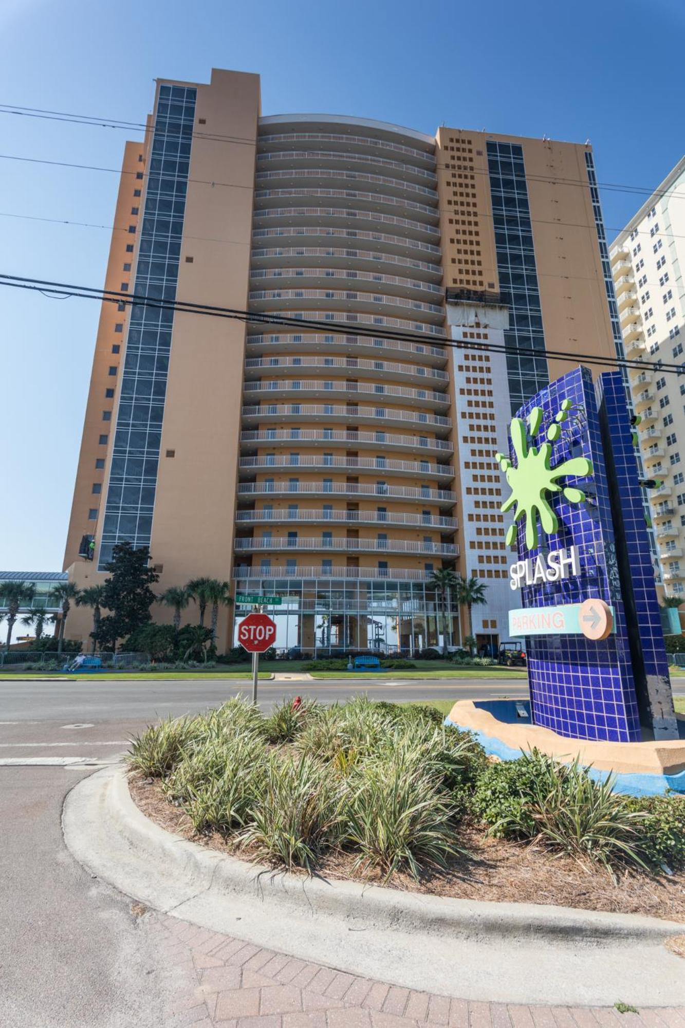 Low Floor, beautiful ocean views condo