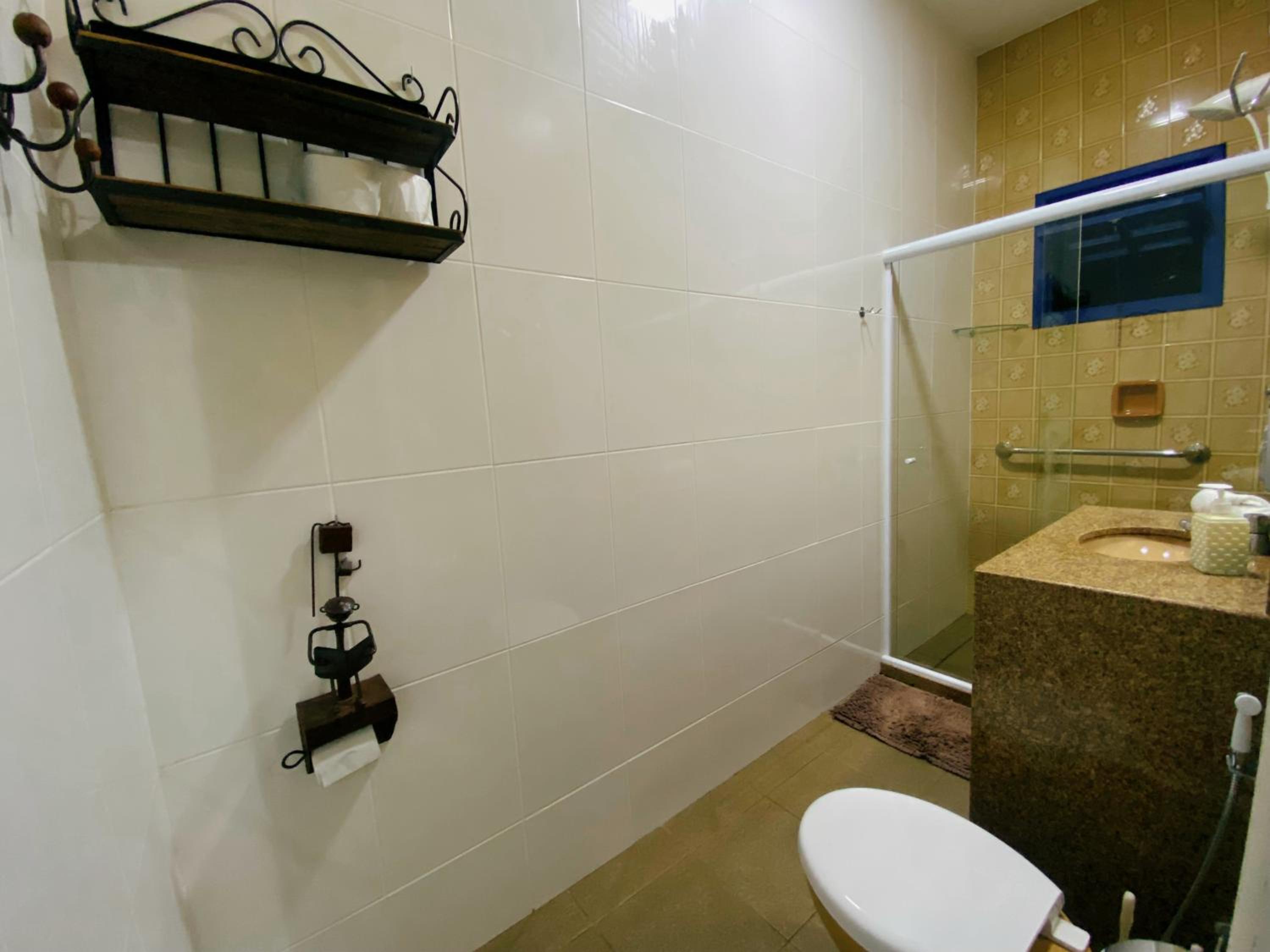 Casa na Serra com Cachoeira e Piscina