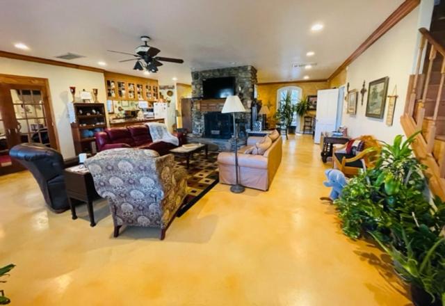Marble Falls Vacations - Grandview House on Hamilton Creek - Property Image 29