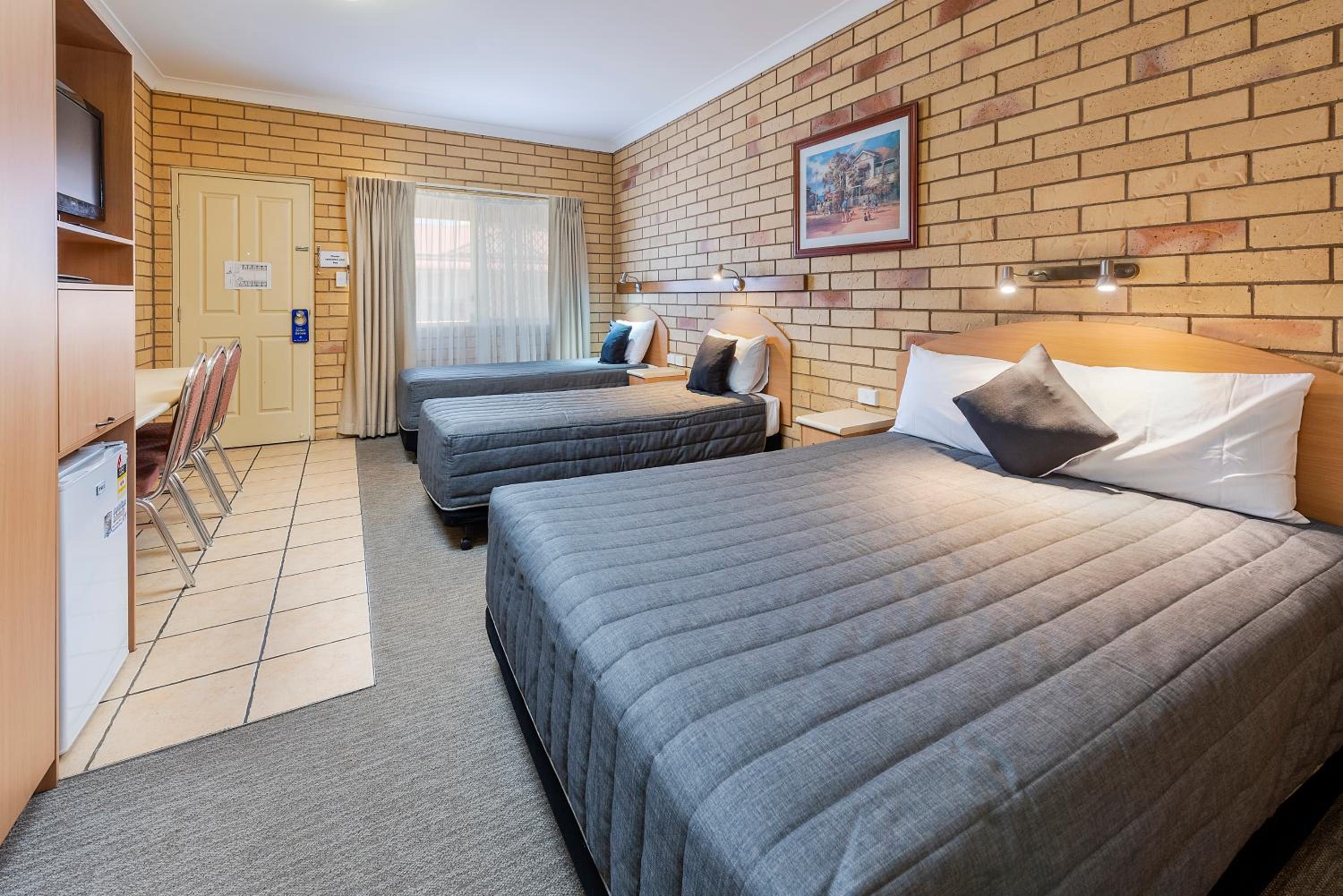 Roma Mid Town Motor Inn