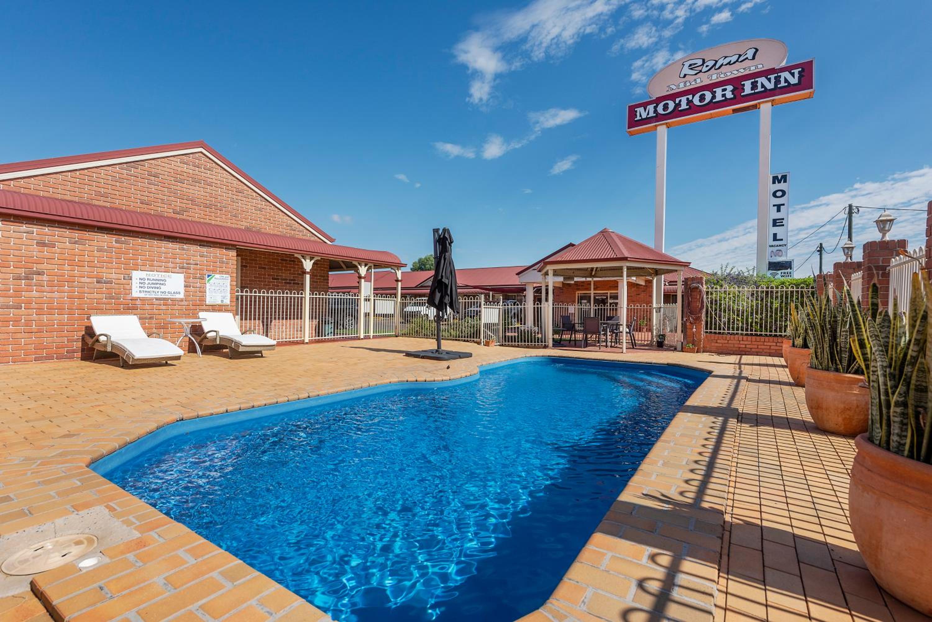 Roma Mid Town Motor Inn