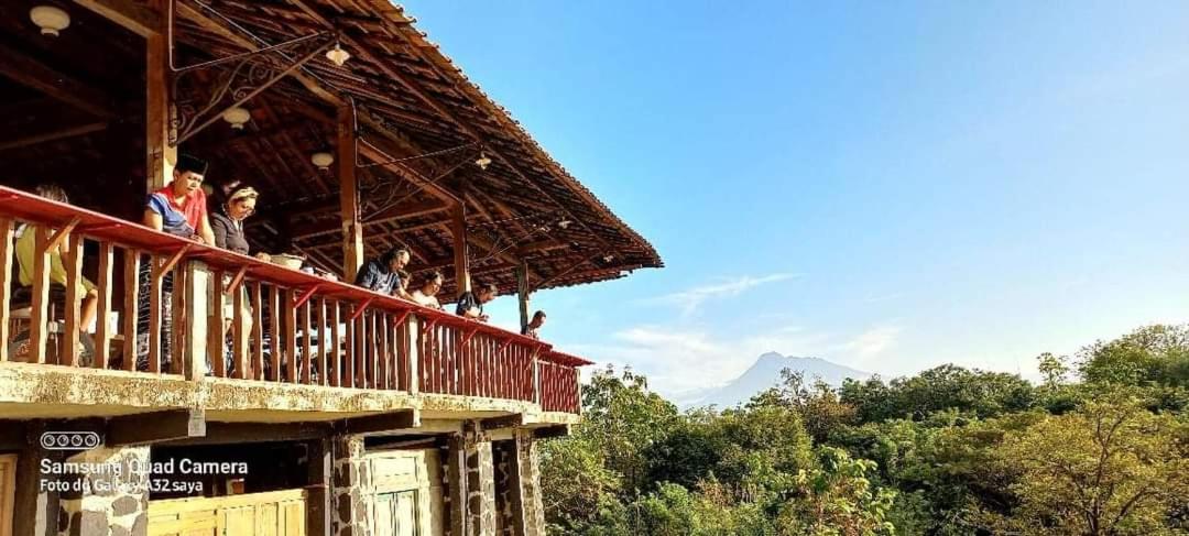 Omah Singo Stay & Resto Yogyakarta