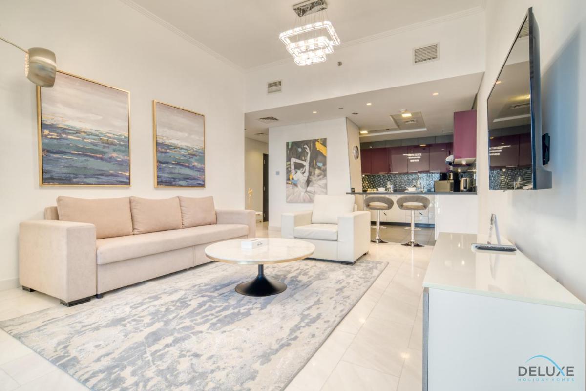 Refined 1BR at Cayan Tower Dubai Marina by Deluxe Holiday Homes