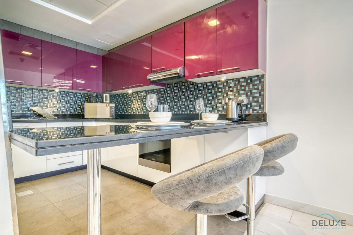 Refined 1BR at Cayan Tower Dubai Marina by Deluxe Holiday Homes