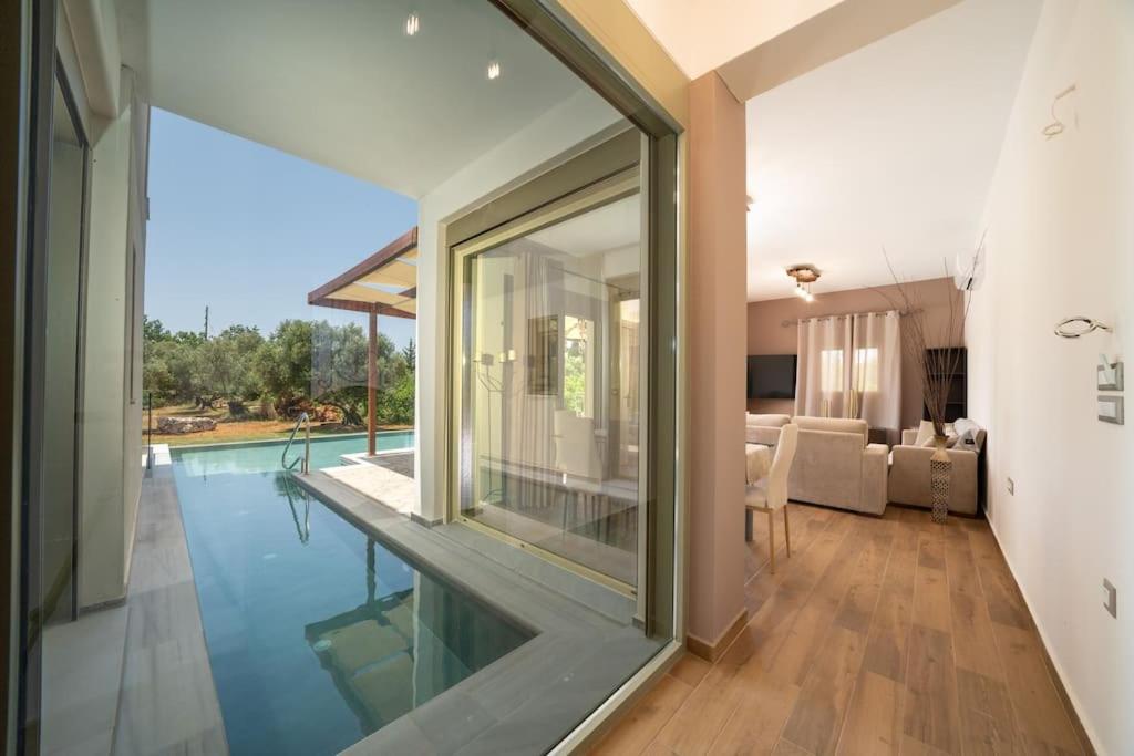 Luxury Villa Majore