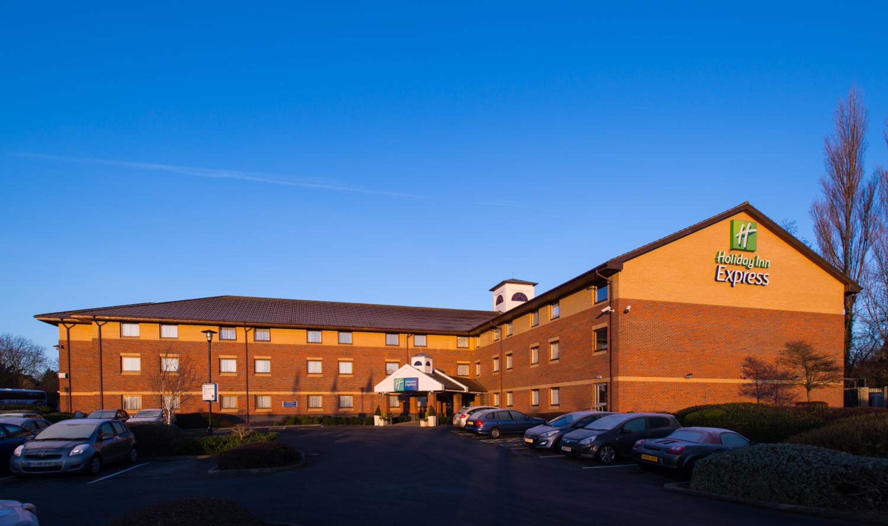 Taunton Vacations - Holiday Inn Express Taunton East, an IHG Hotel - Property Image 4