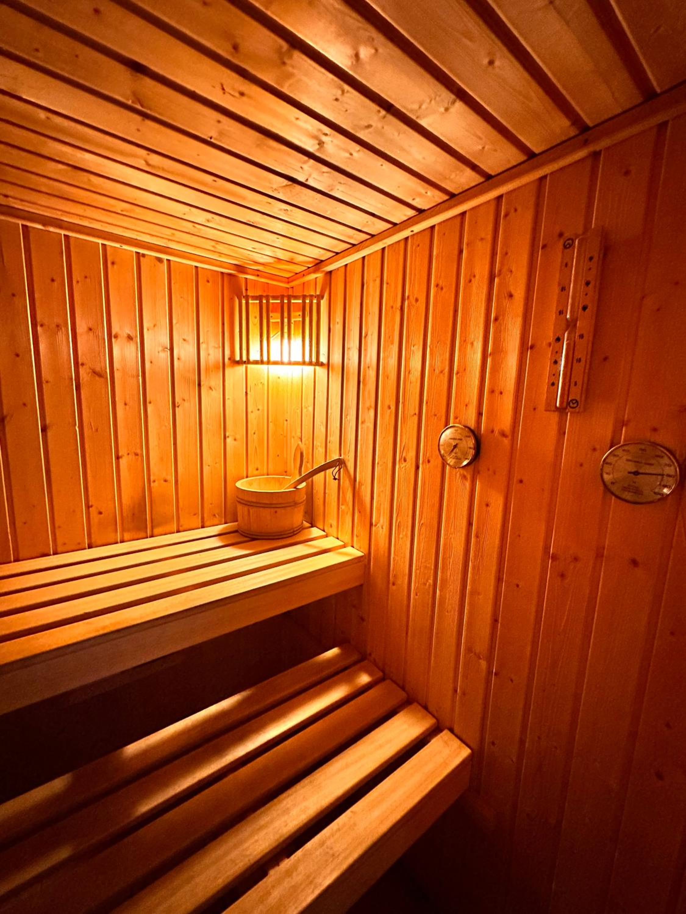 Gîte Le Pingu - spacieux, calme, plein sud - cabine sauna - 8 personnes