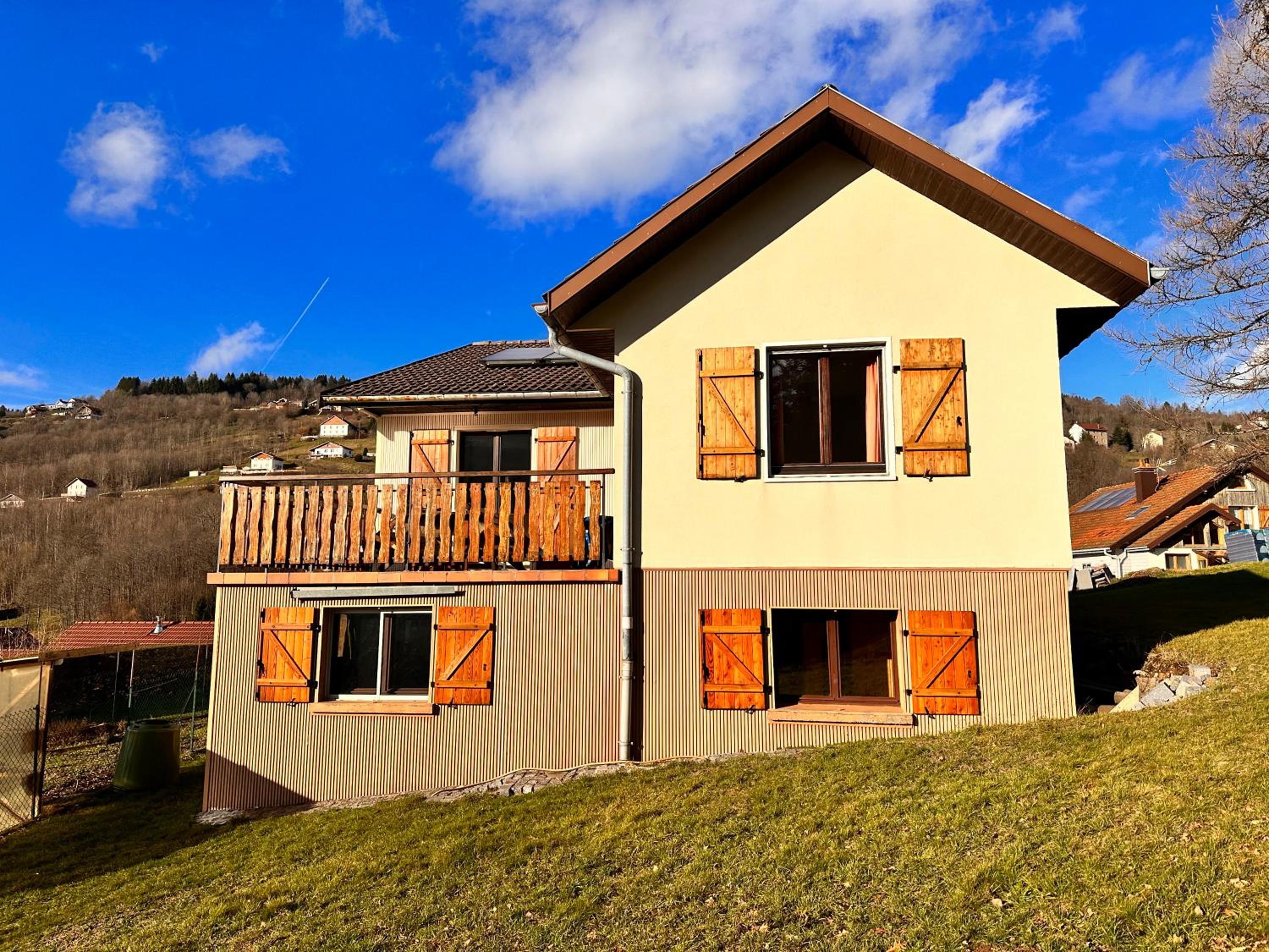 Gîte Le Pingu - spacieux, calme, plein sud - cabine sauna - 8 personnes