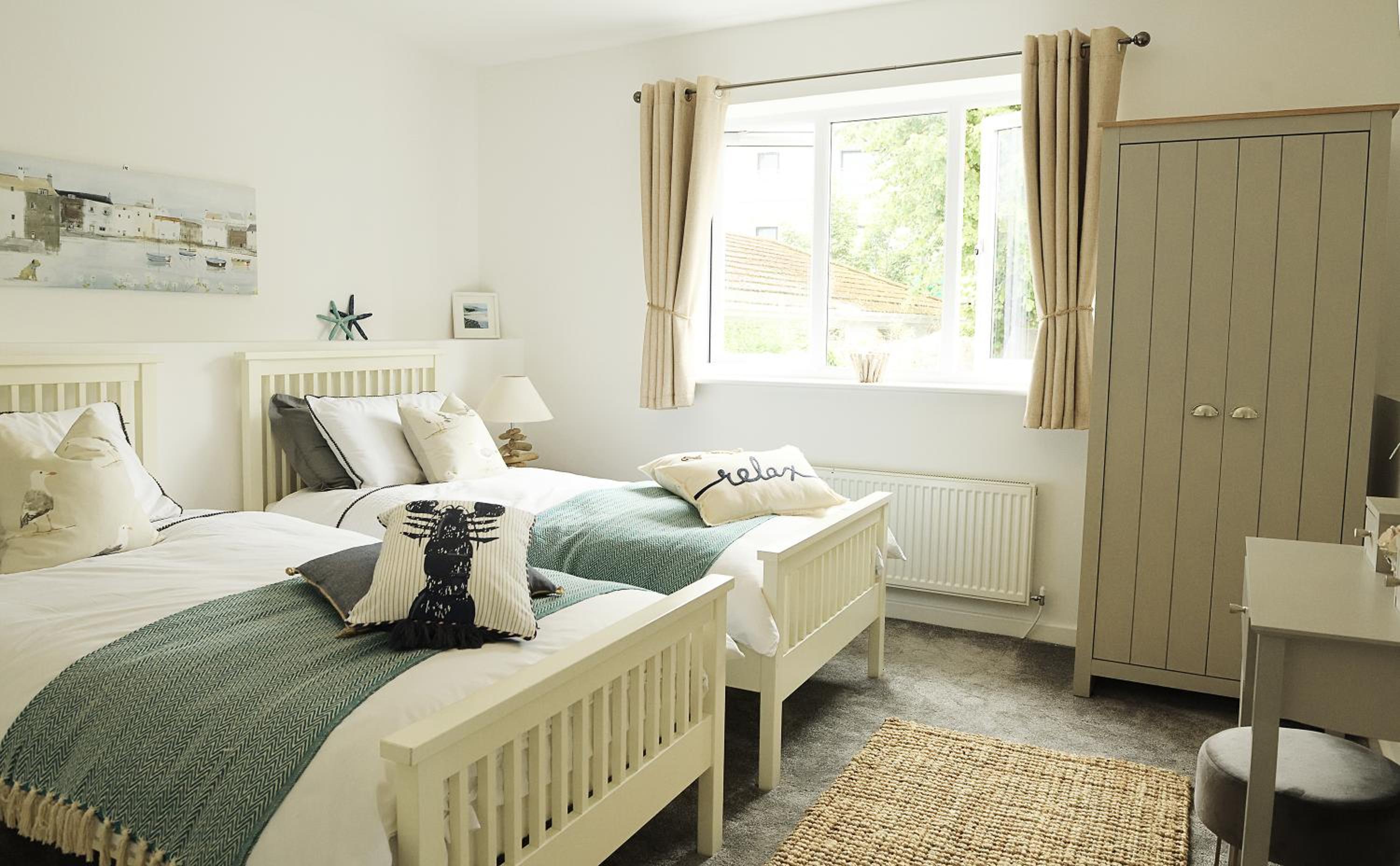 Beautiful Beach Front Cottage, photo 30