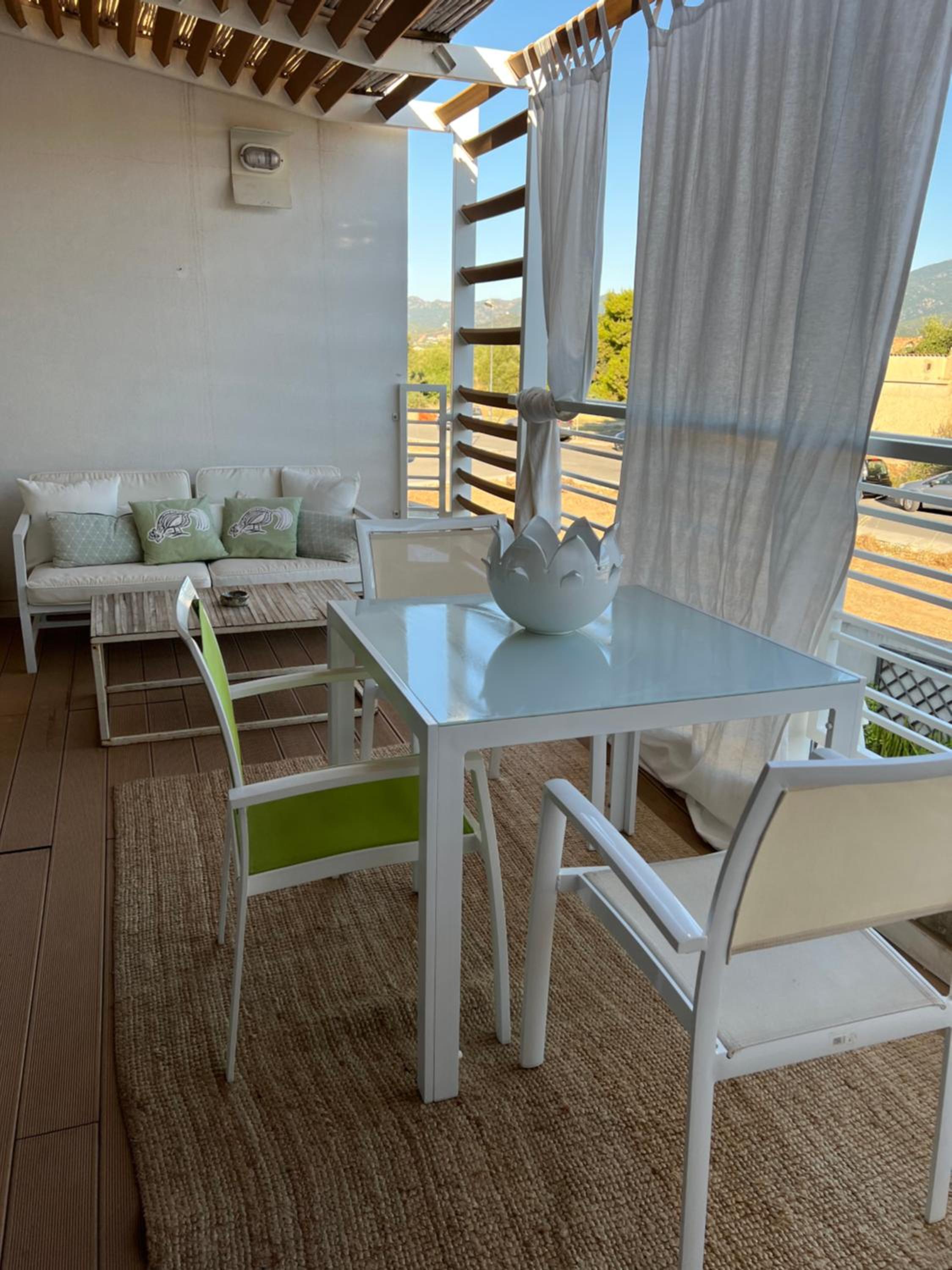 A gem apartment with terrace photo 5