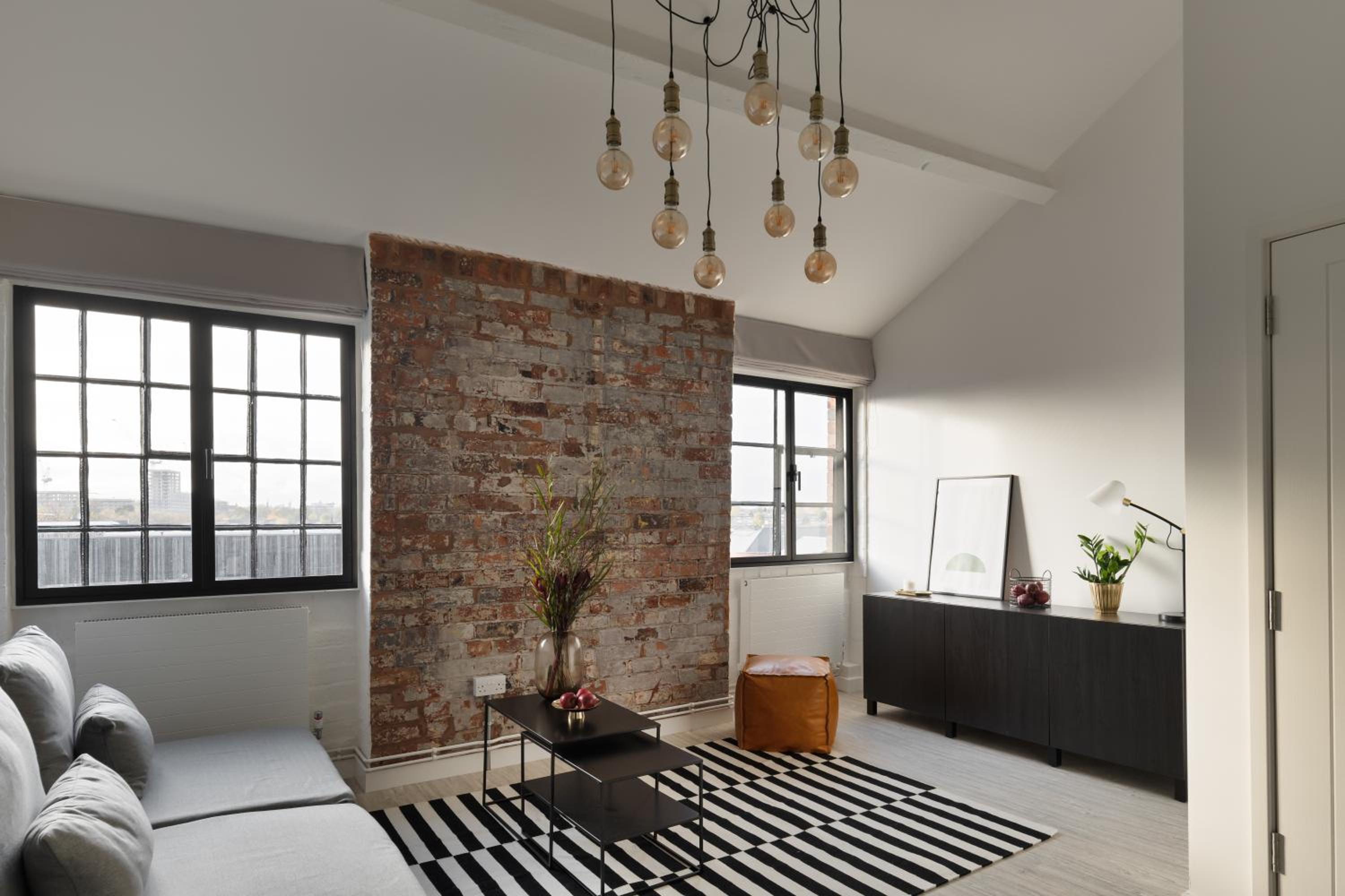 OneFiveSix - Unique Apartments Birmingham - Image 2