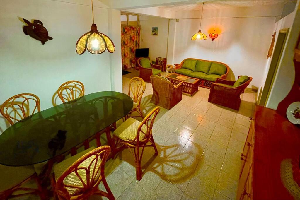 Lovely 2-bedroom condo close to the beach… view 4