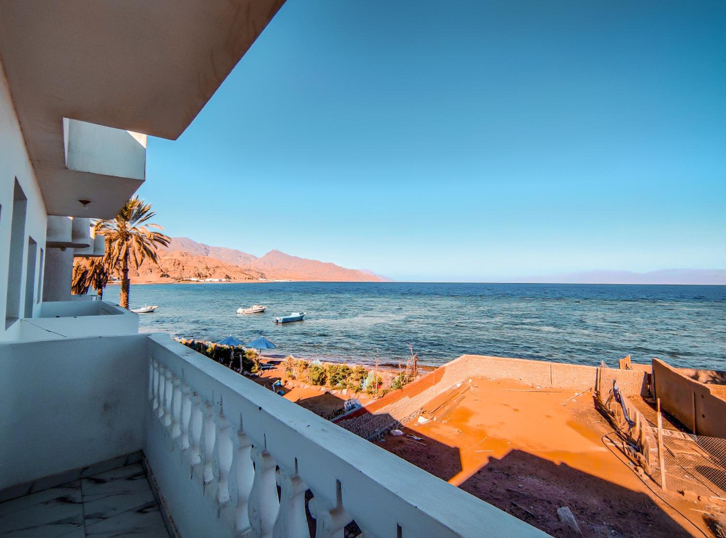 Zarnouk beach house