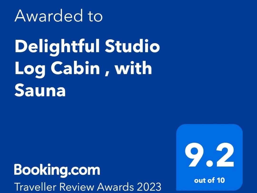 Delightful Studio Log Cabin view 4
