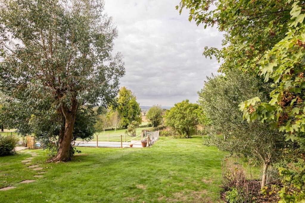Idyllic 2- Bedroom barn with amazing views view 2