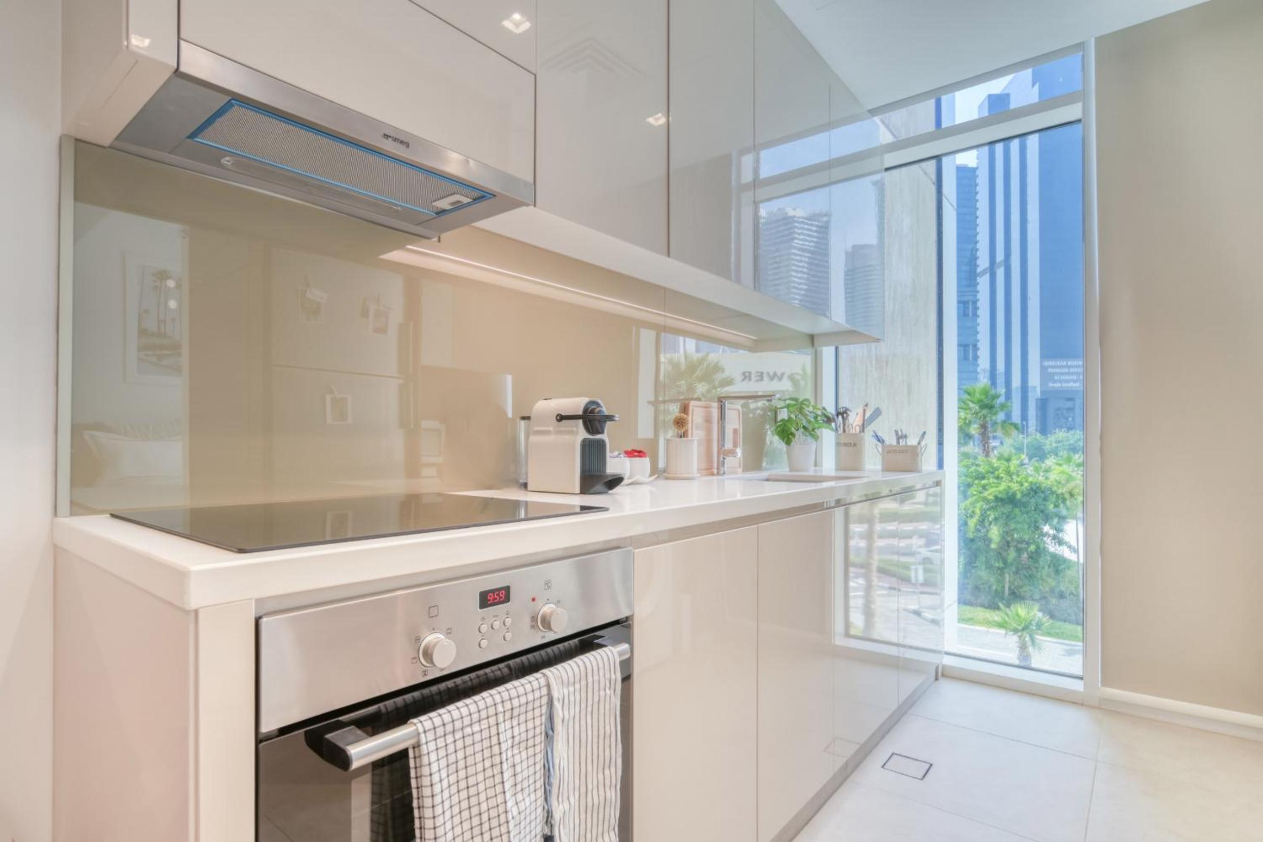 Studio with City Views, Jumeirah Lake Towers - Mint Stay